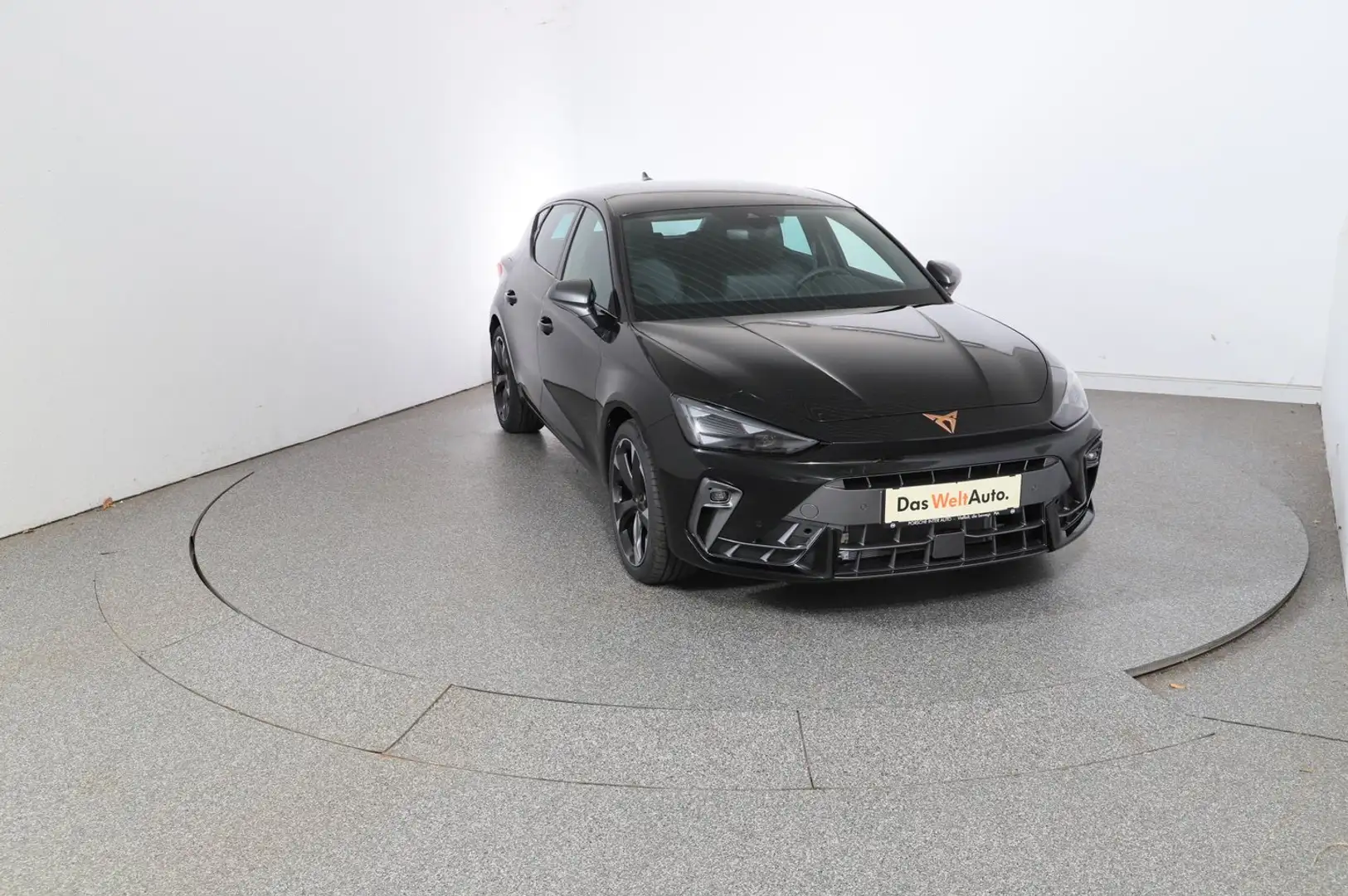 CUPRA Leon 1.5 TSI 150 PS ACT Schwarz - 2
