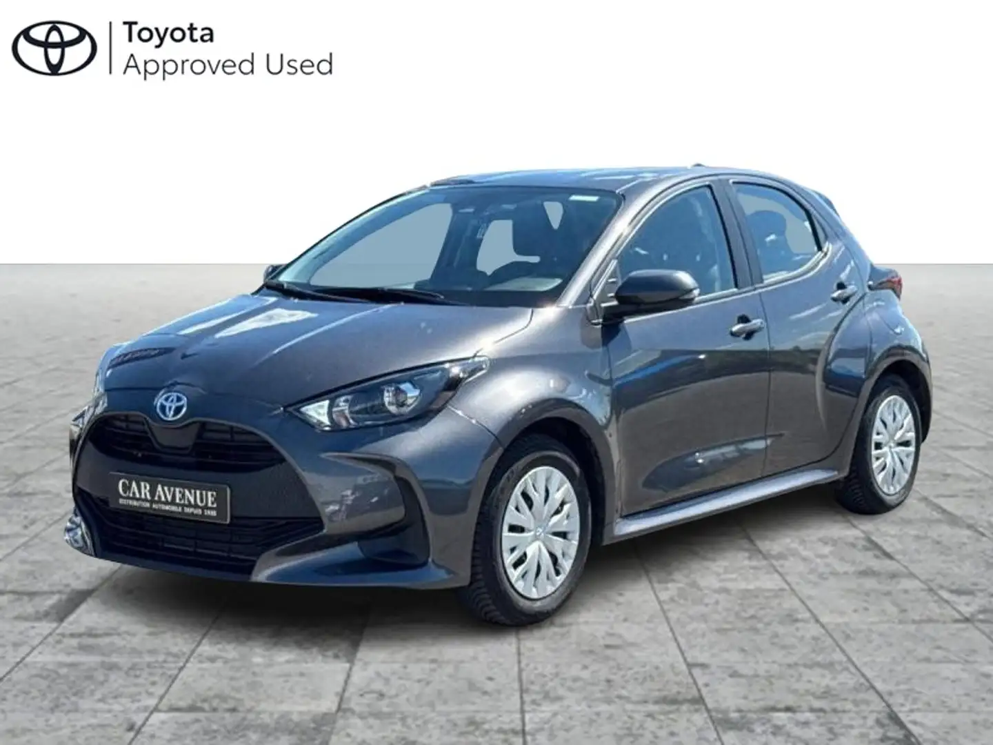Toyota Yaris Dynamic Gris - 1