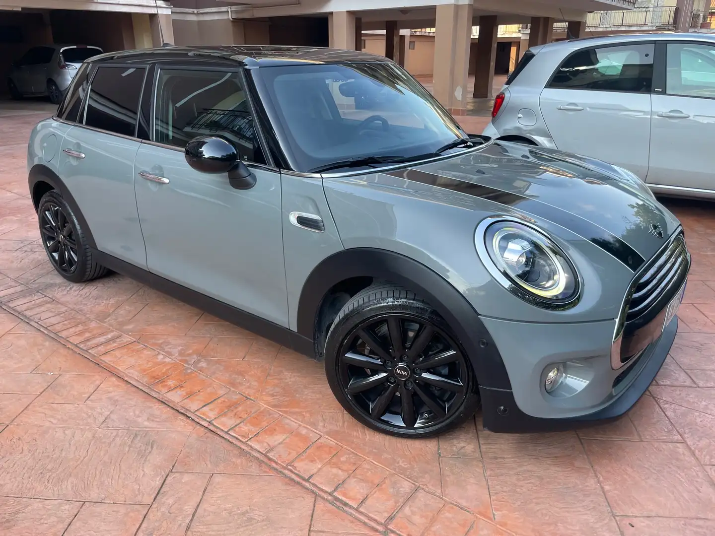 MINI Cooper D 1.5 Hype 5p auto Grigio - 1