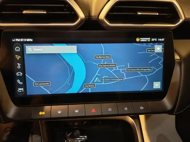 MG ZS view 12