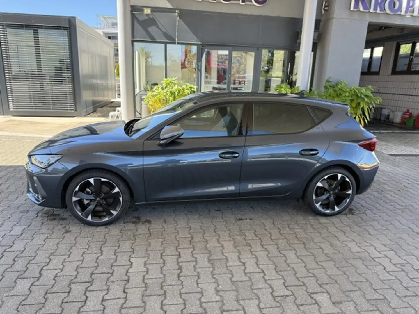 CUPRA Leon 1.5 TSI 110 kW Grau - 2