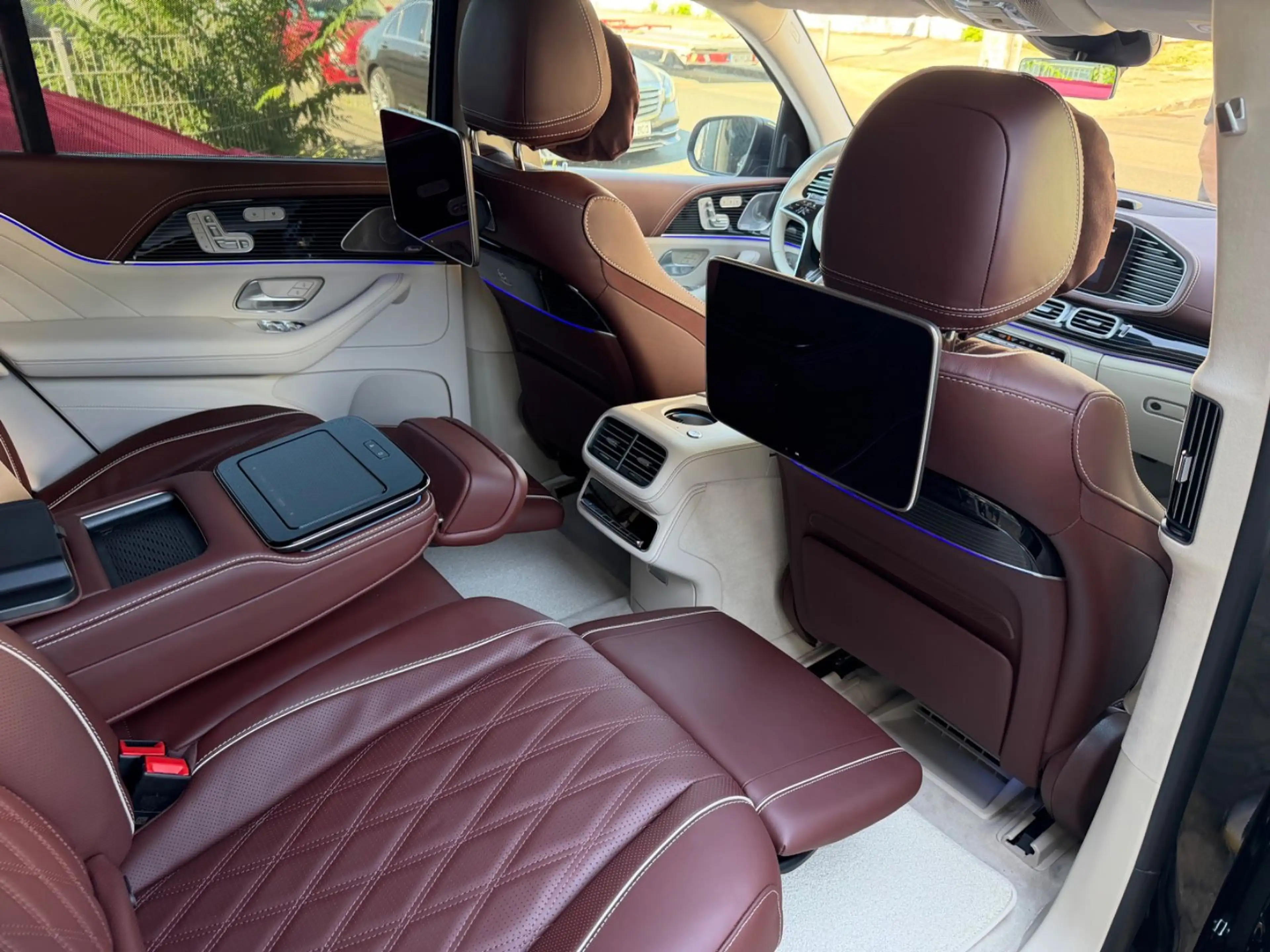 Mercedes-Benz GLS 600 MAYBACH|PY26|5-SITZE|KÜHLFACH|SOFORT| — photo 9