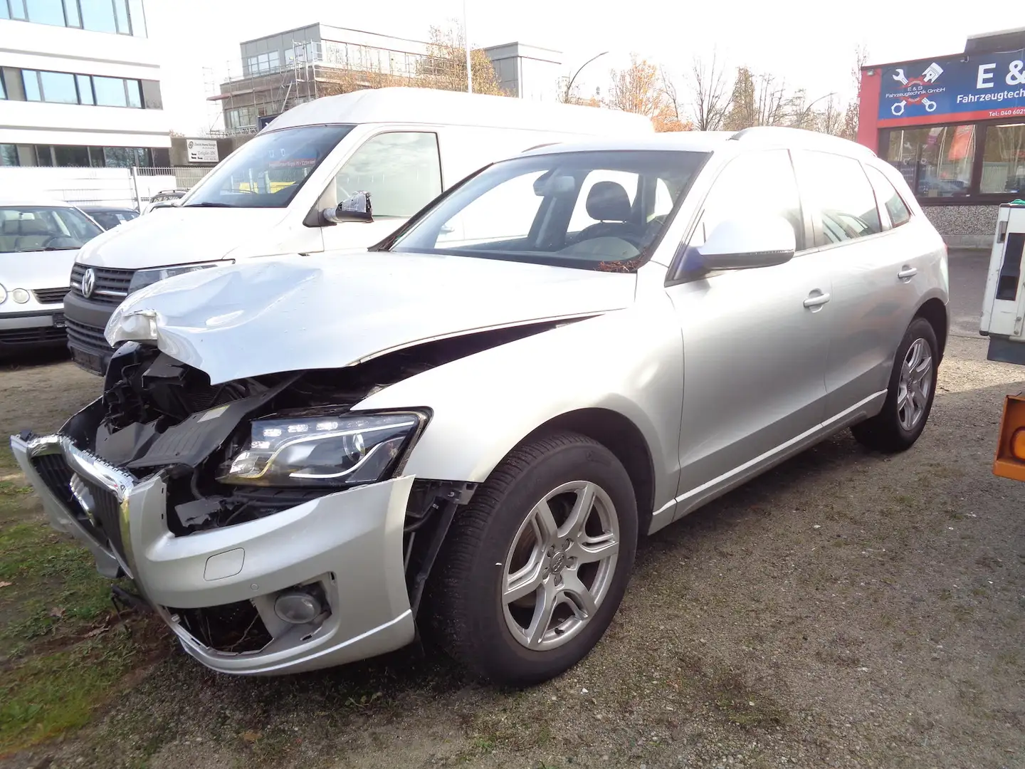Audi Q5 2.0 TFSI quattro *UNFALL* Zilver - 1