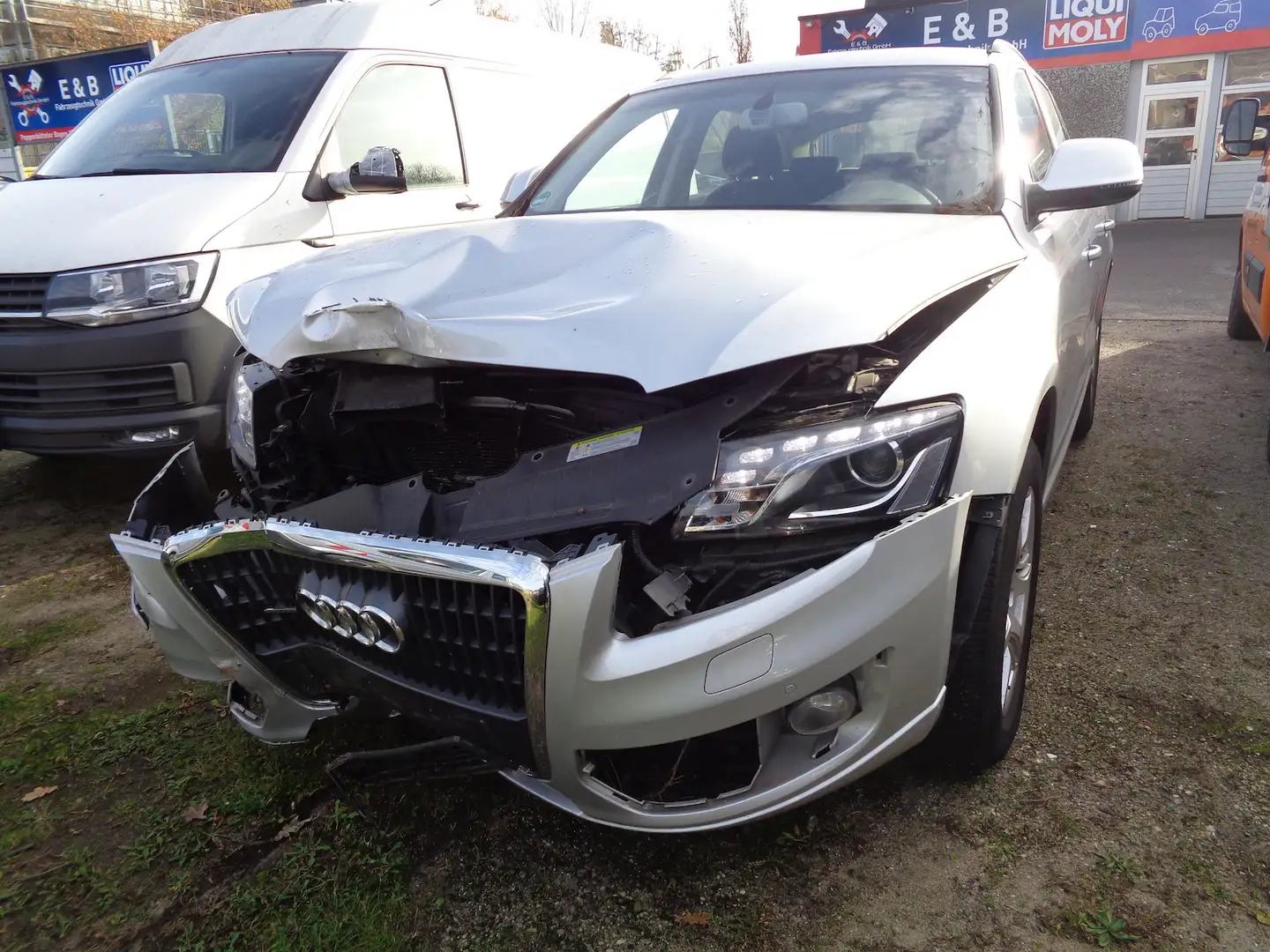 Audi Q5 2.0 TFSI quattro *UNFALL* Zilver - 2