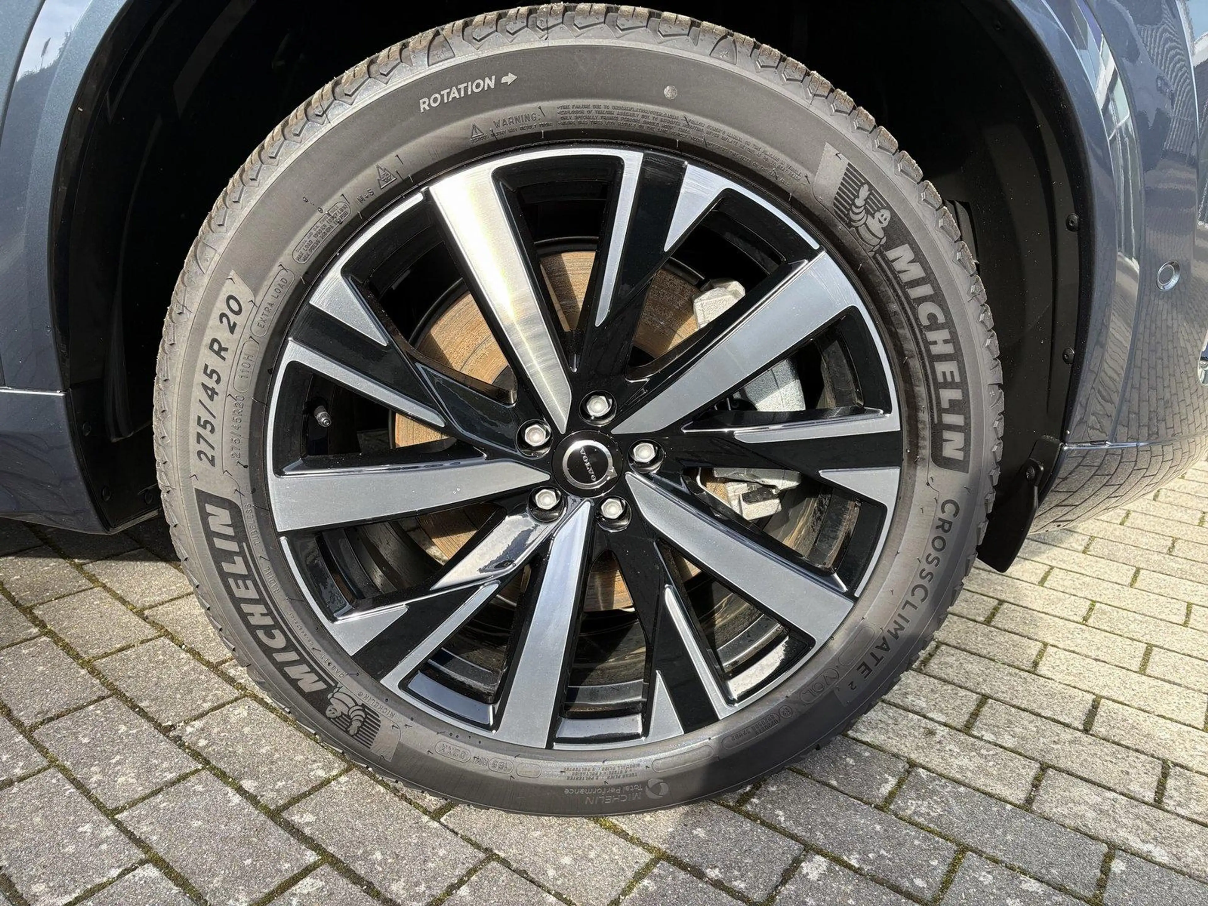 Volvo XC90 T8 AWD Plug-in Hybrid — photo 6