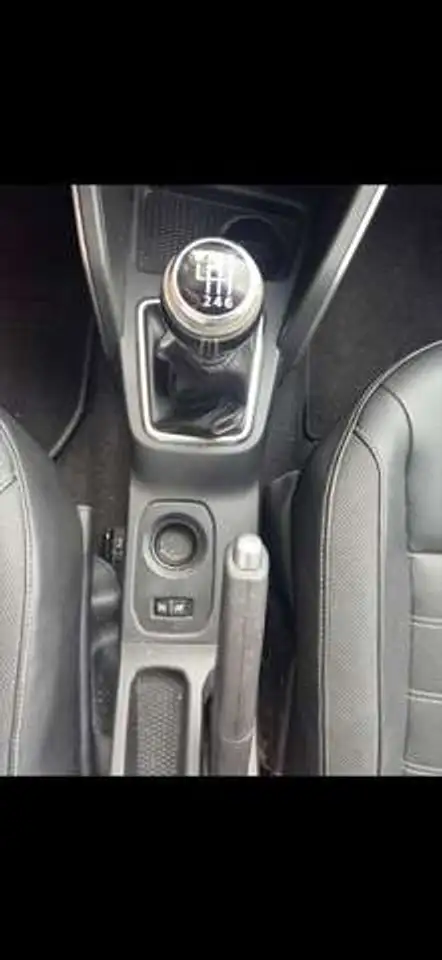 Dacia Duster — photo 11
