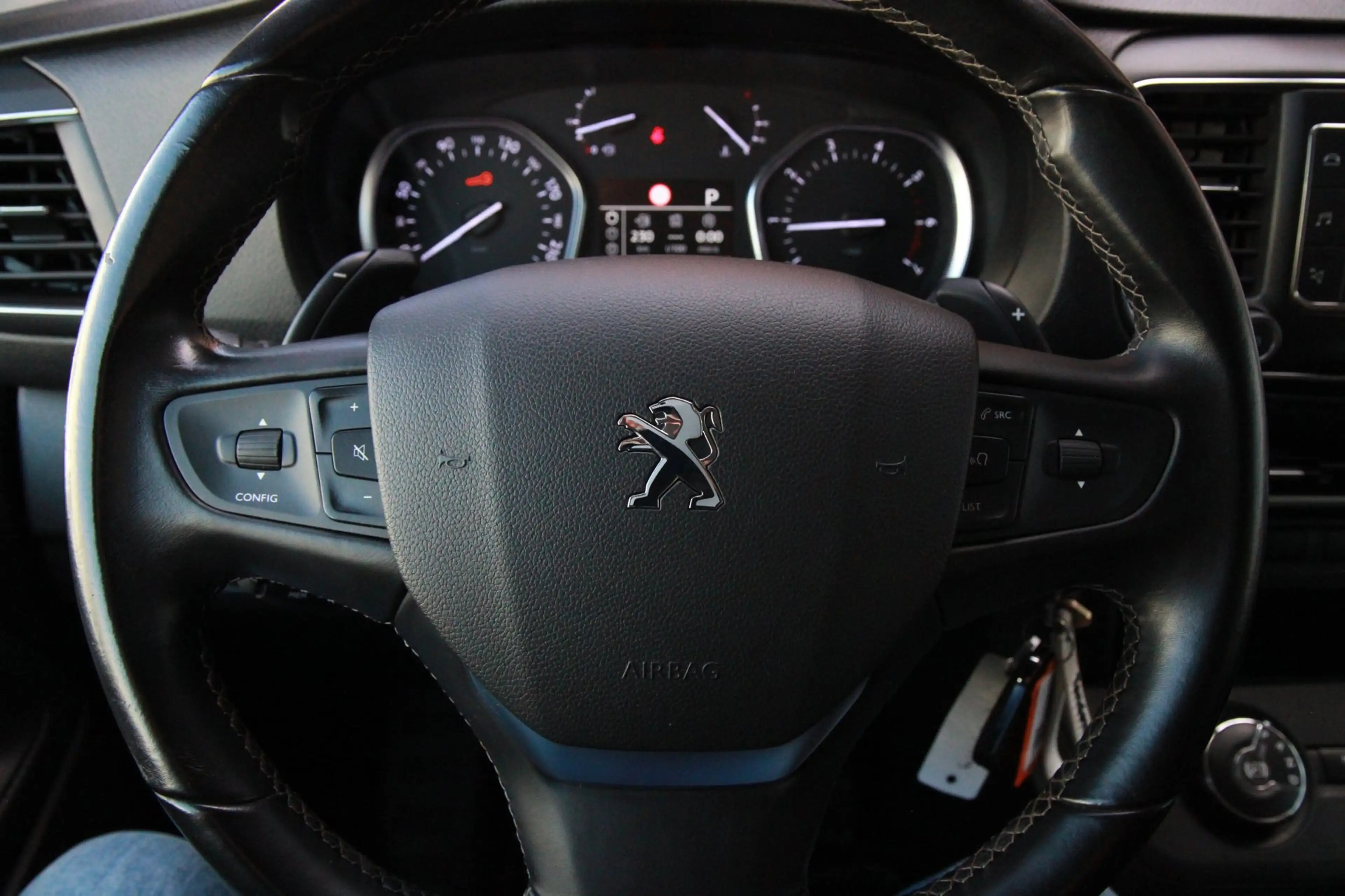 Peugeot Expert 2.0 BlueHDI 180PK Automaat Standard Sport / Camera — photo 23