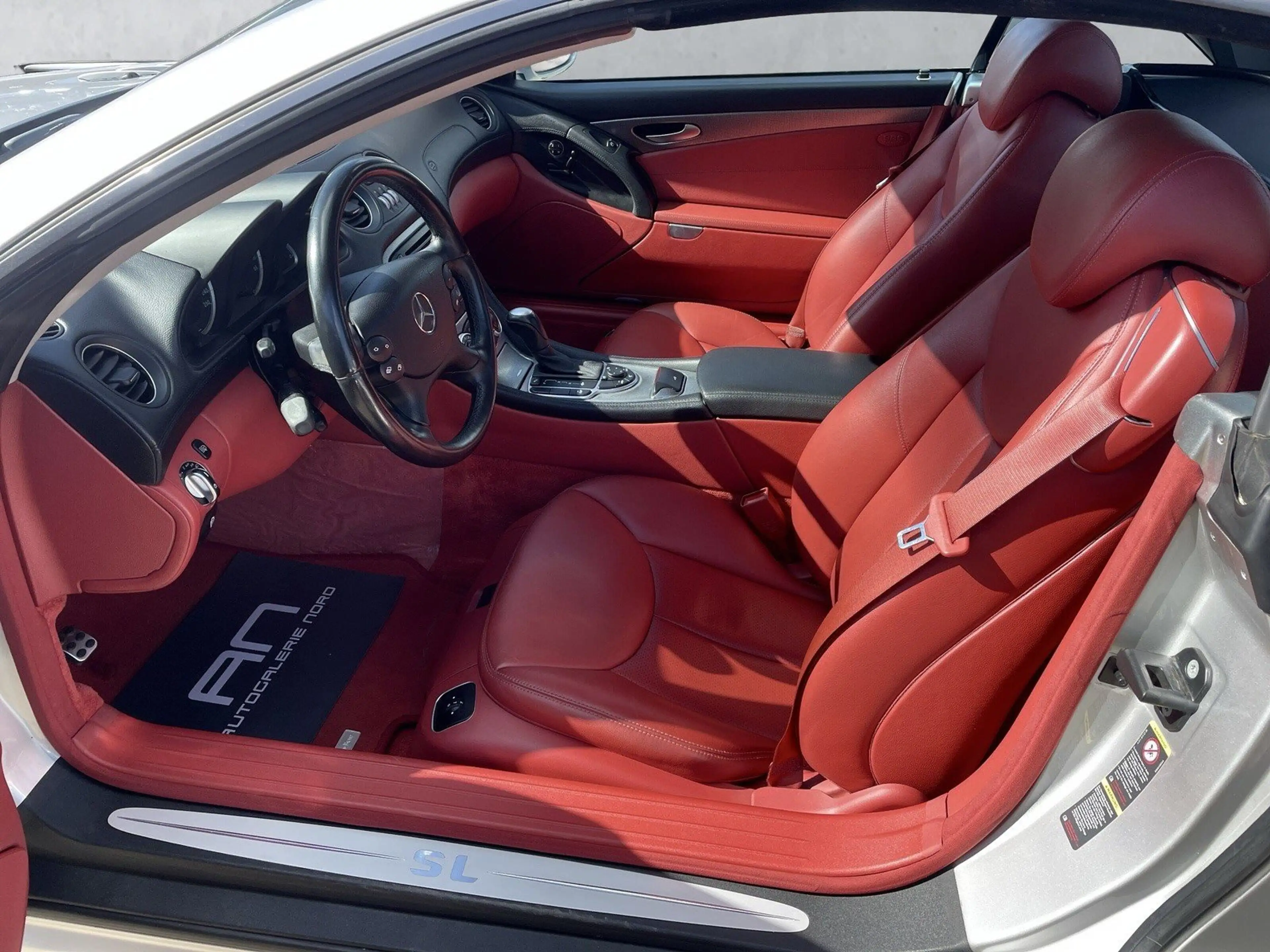 Mercedes-Benz SL 350 Roadster AMG Sportpaket Leder+Navi+Xenon — photo 10