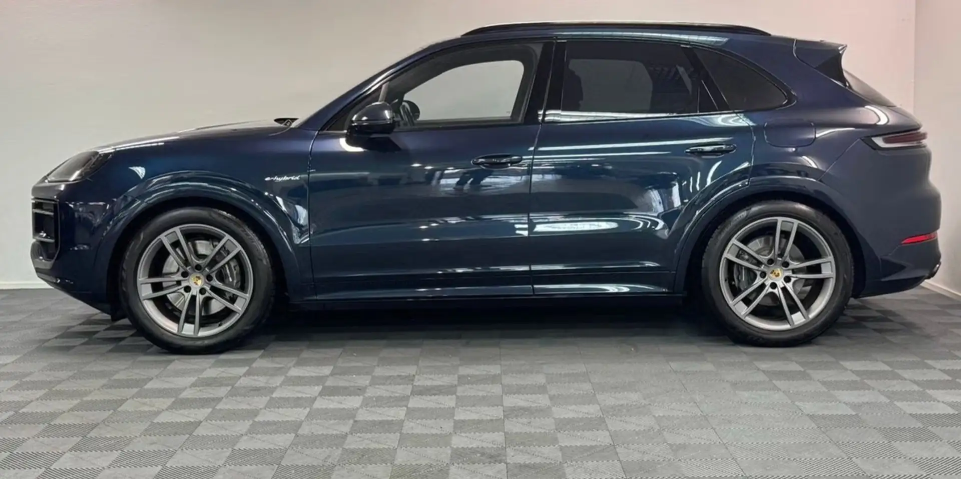 Porsche Cayenne E-Hybrid Bleu - 2