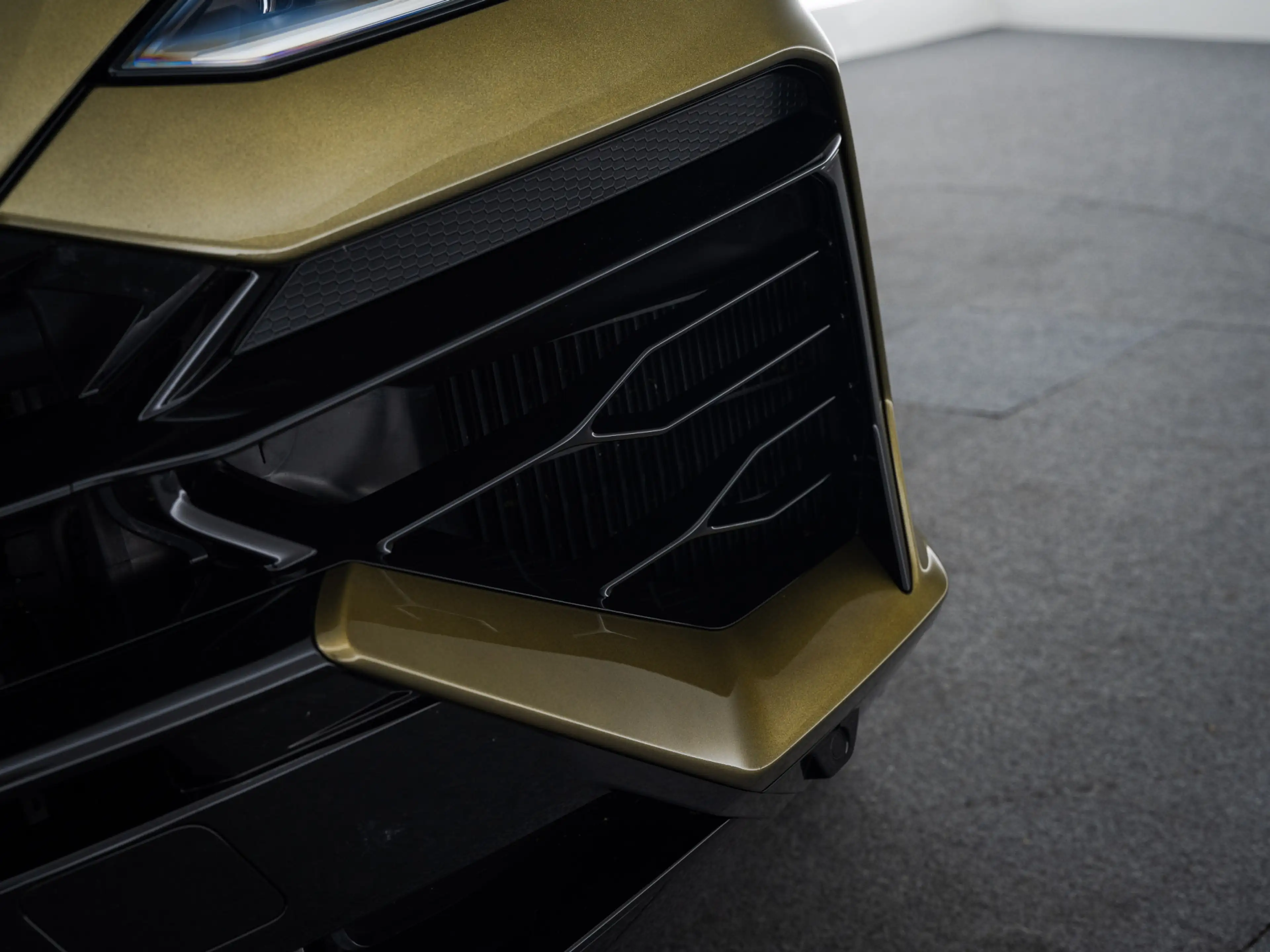 Lamborghini Urus SE | Black painted roof | Verde Gea Lucido — photo 14