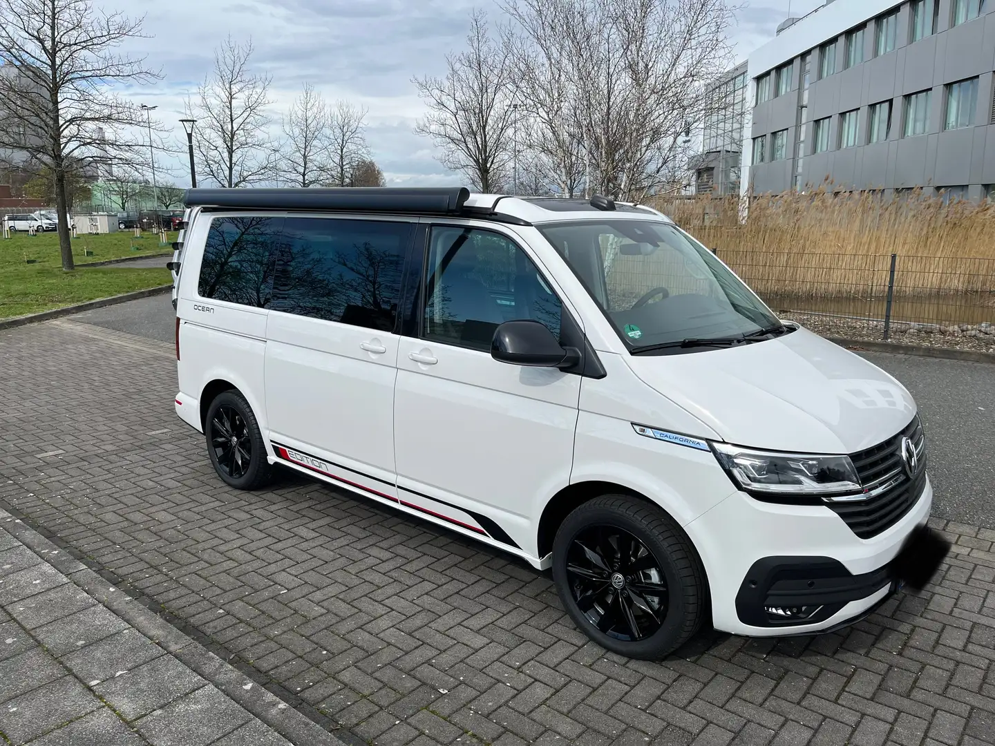 Volkswagen T6.1 California DSG 4MOTION Ocean Edition + PV + Garantie 03/28 Blanco - 1