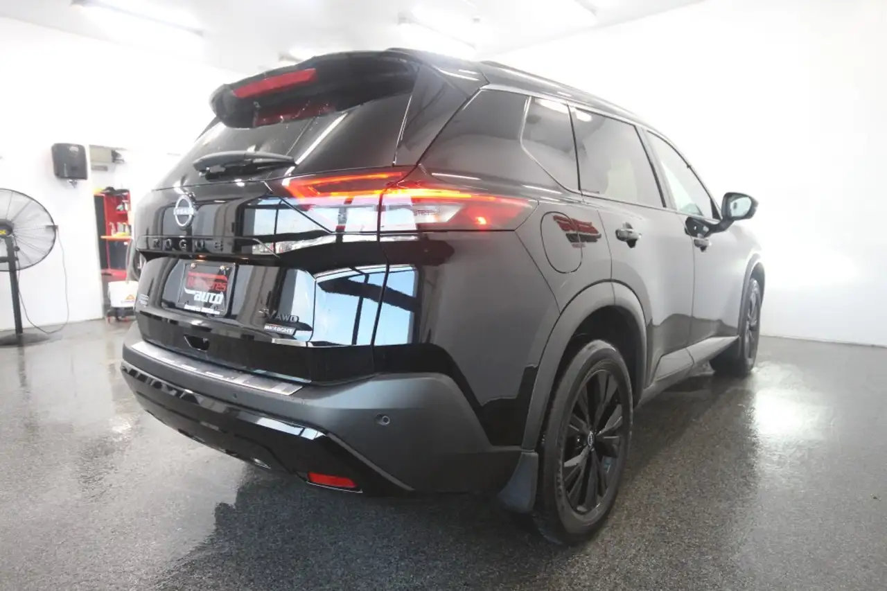 Nissan Rogue снимка Nissan Rogue