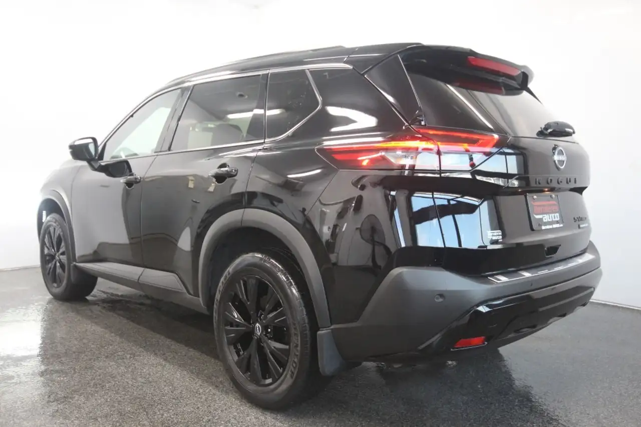 Nissan Rogue снимка Nissan Rogue