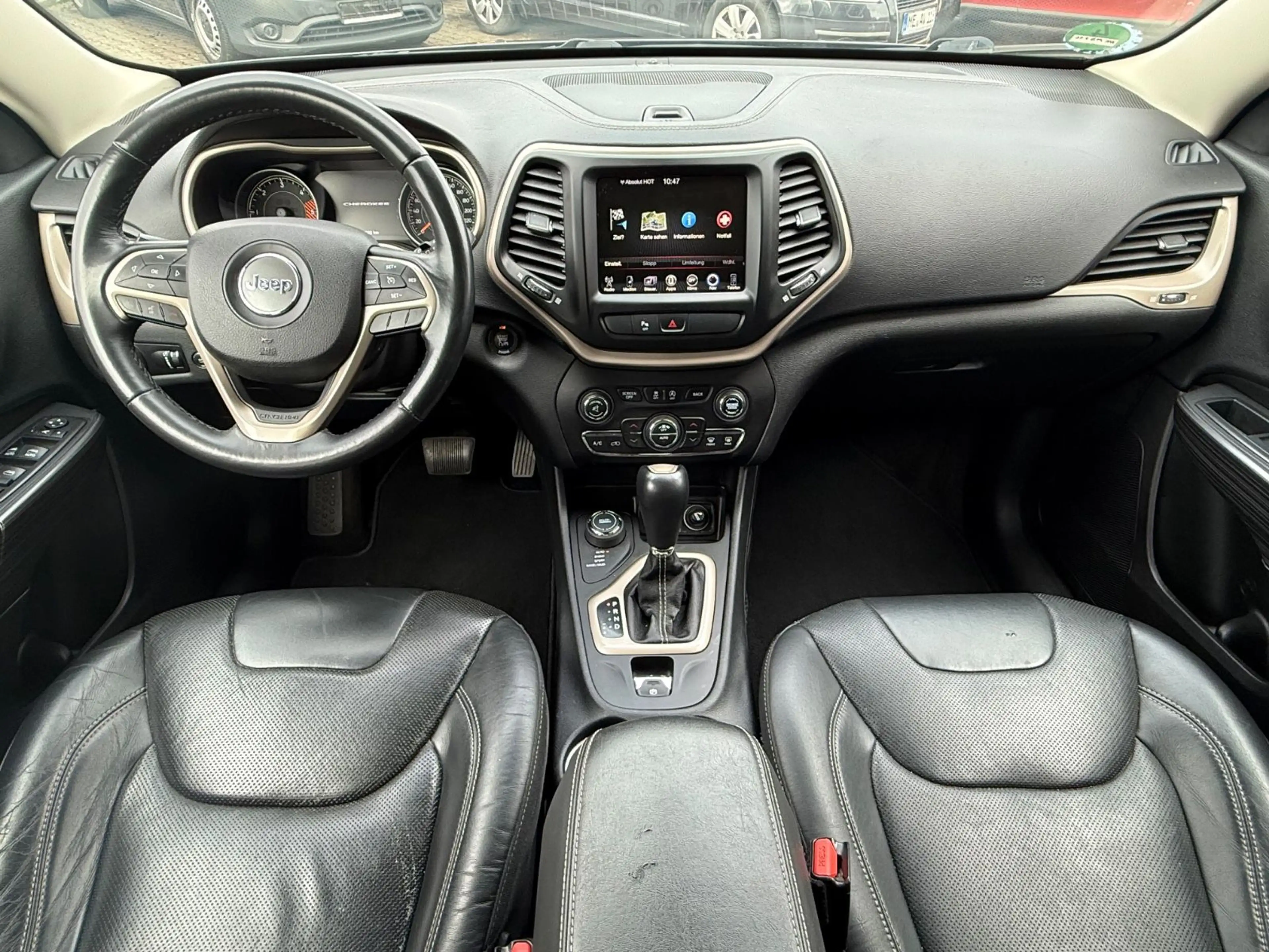 Jeep Cherokee Limited 4WD — photo 11