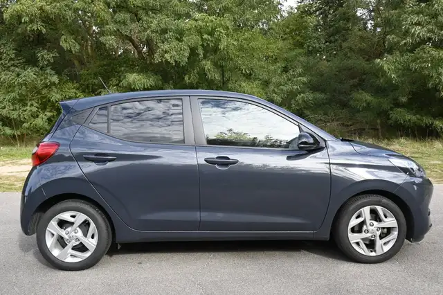 Hyundai I10 view 8