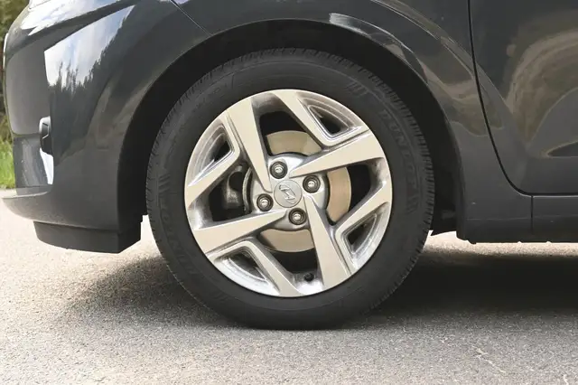 Hyundai I10 view 4