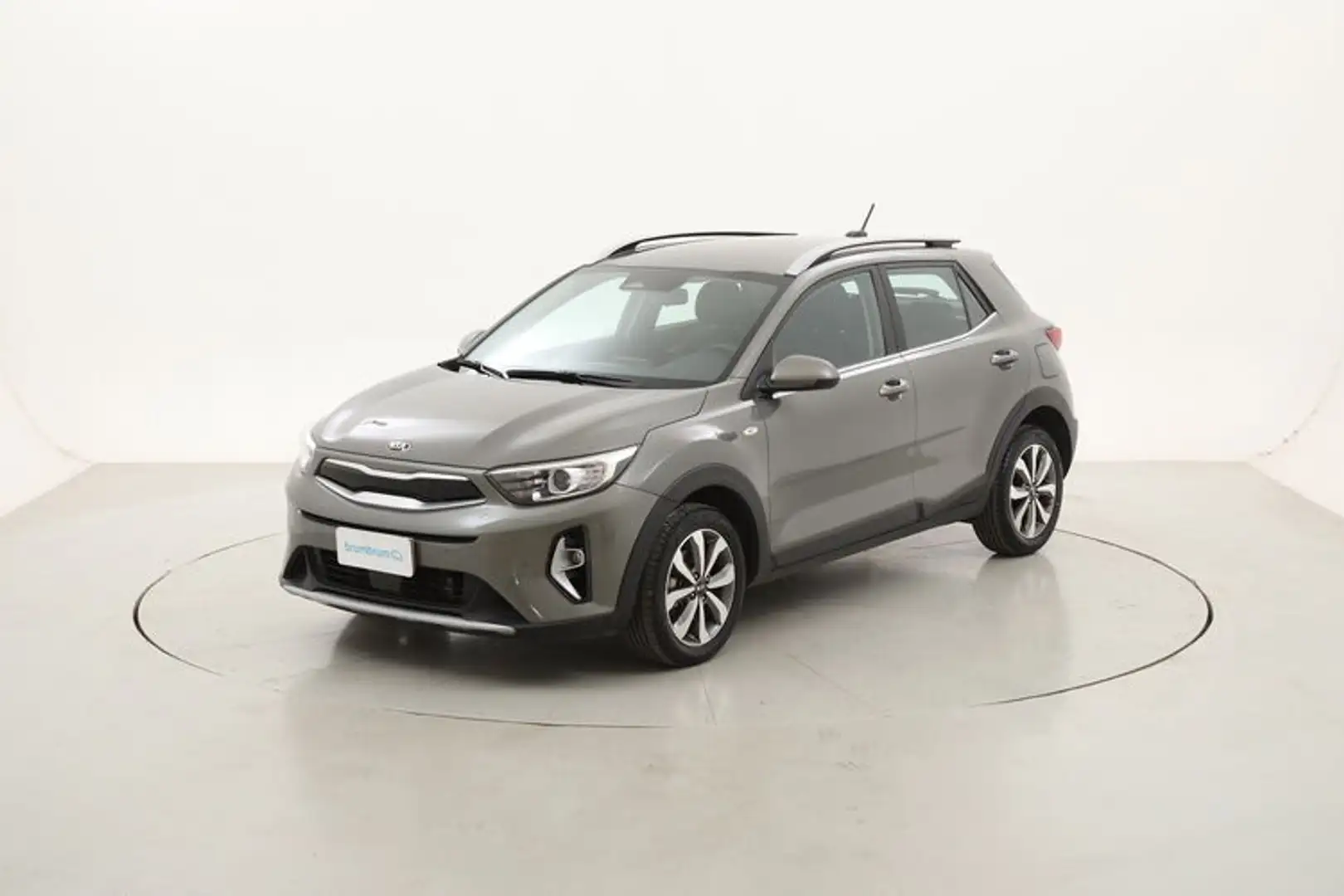 Kia Stonic MHEV Style 1.0 Mild Hybrid 100CV Grau - 1
