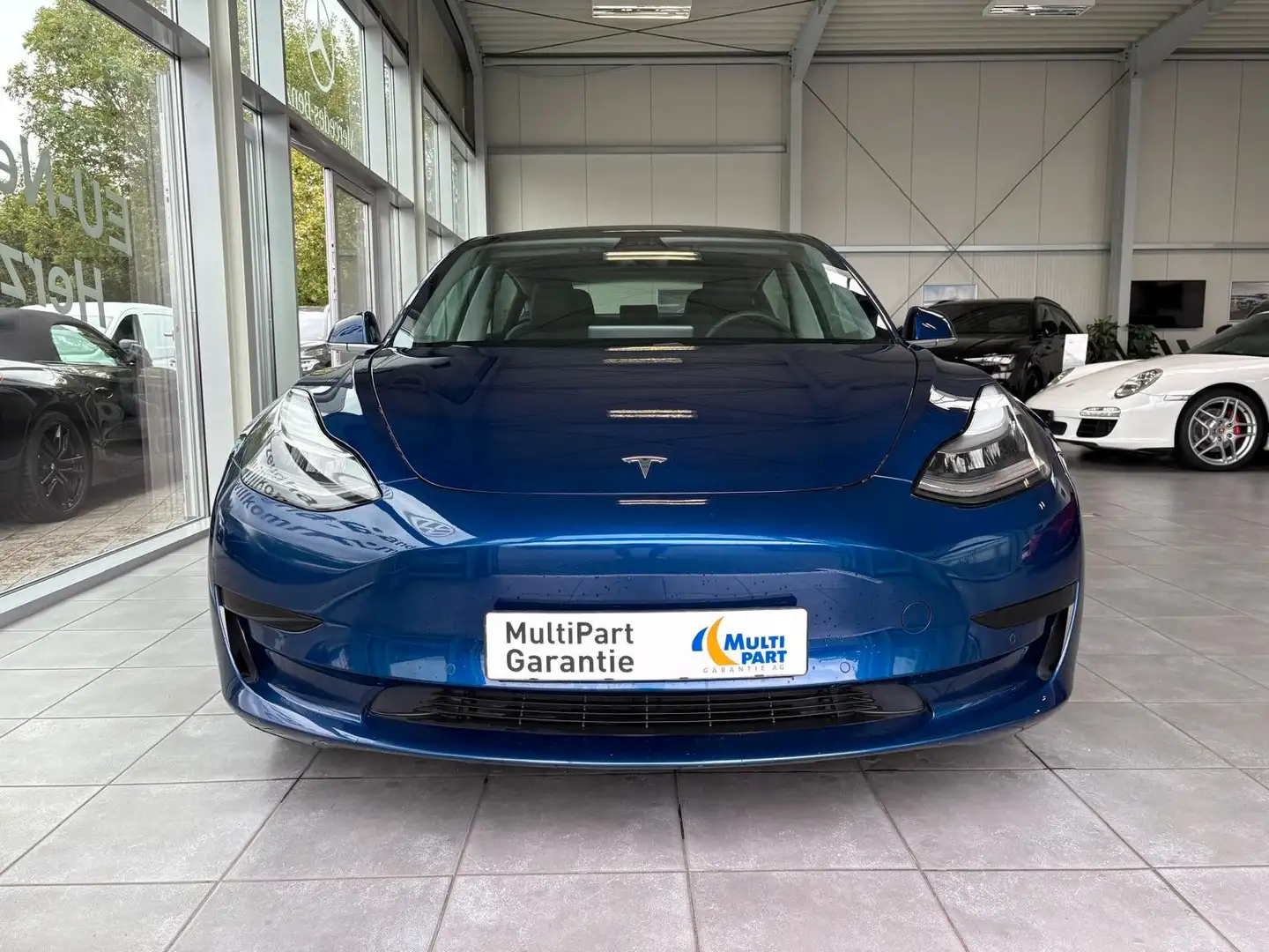 Tesla Model 3 Standard Range Plus RWD Blau - 2
