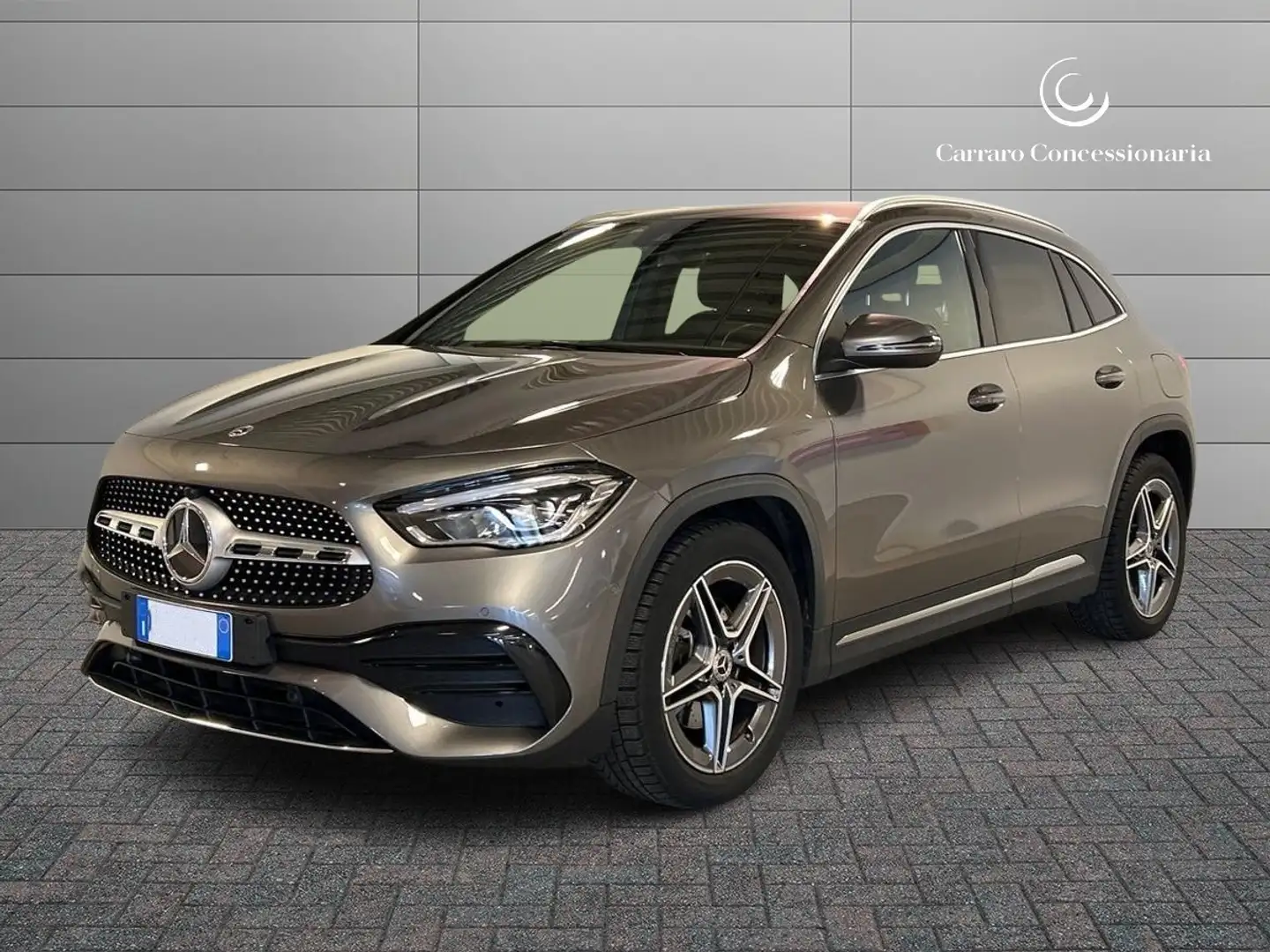 Mercedes-Benz GLA 180 - GLA 180 d Premium auto Gris - 1