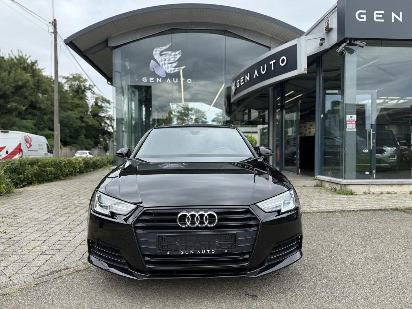 Audi A4 Avant 2.0TDi Sport Xenon Led Ambiance Full Black Siyah - 2