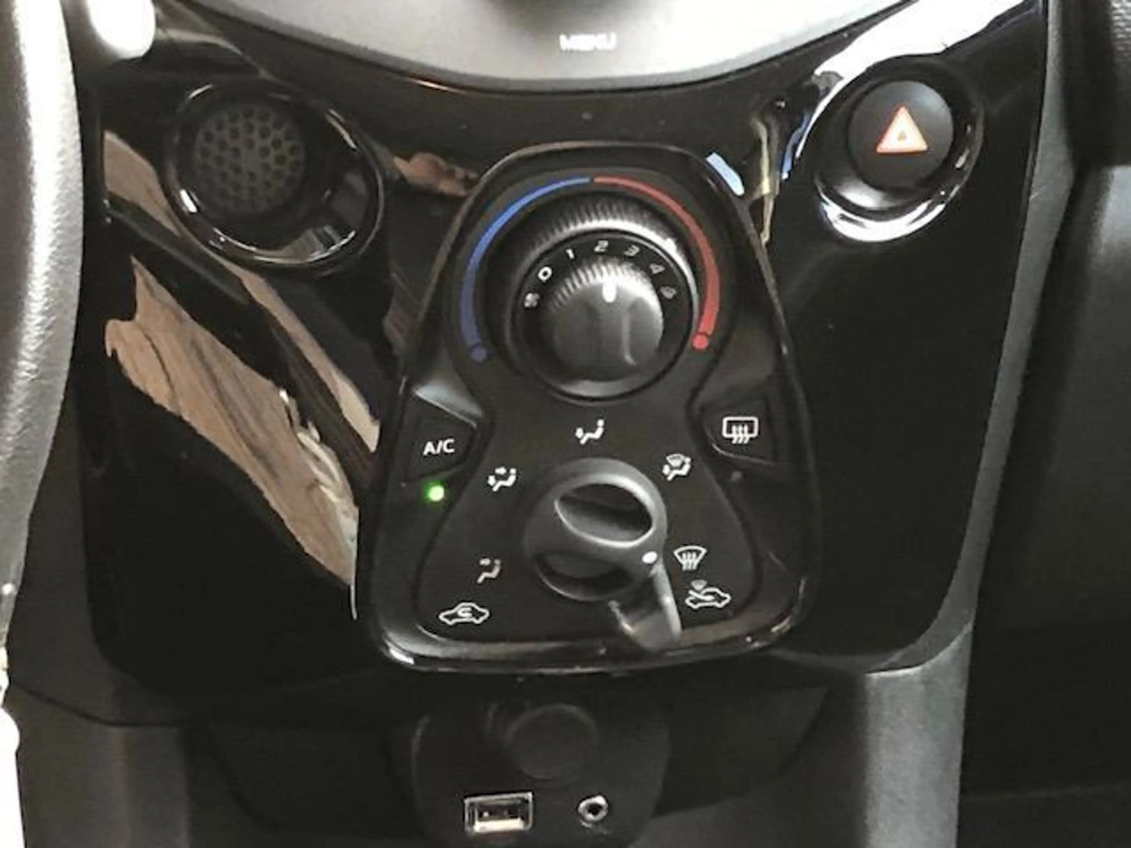 Citroen C1 1.0 VTi Feel — photo 14