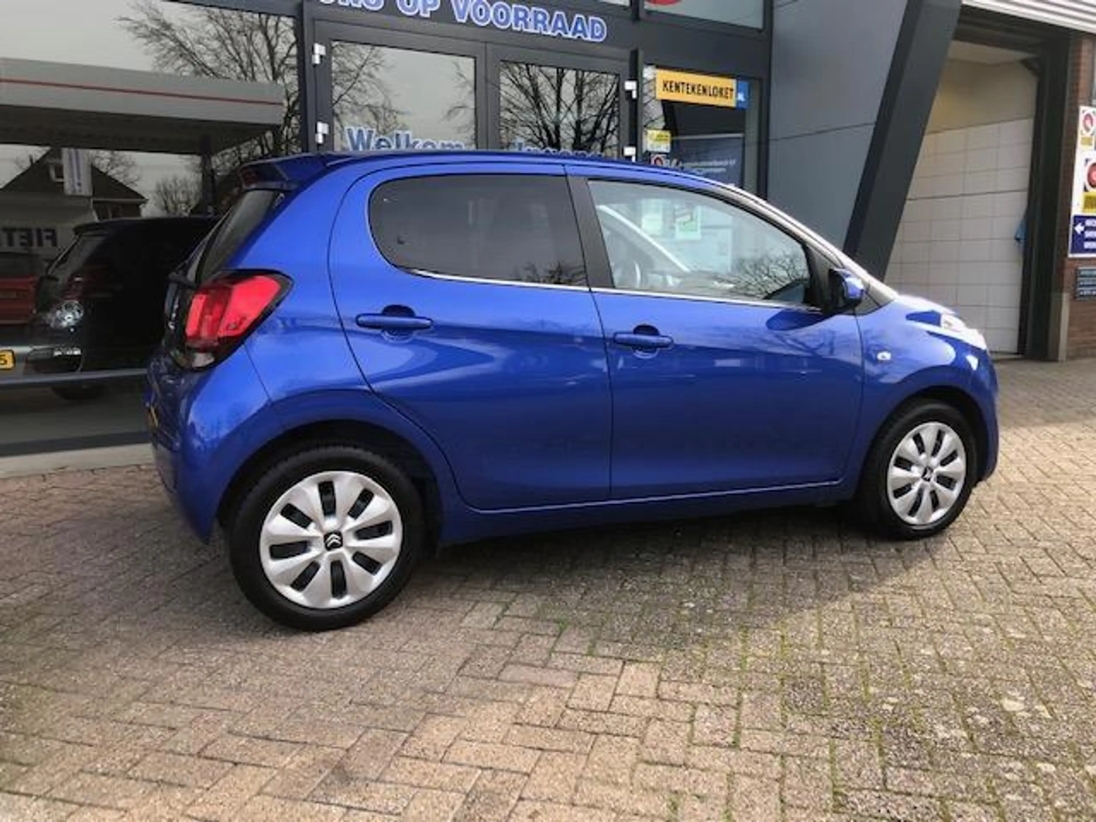 Citroen C1 1.0 VTi Feel — photo 11