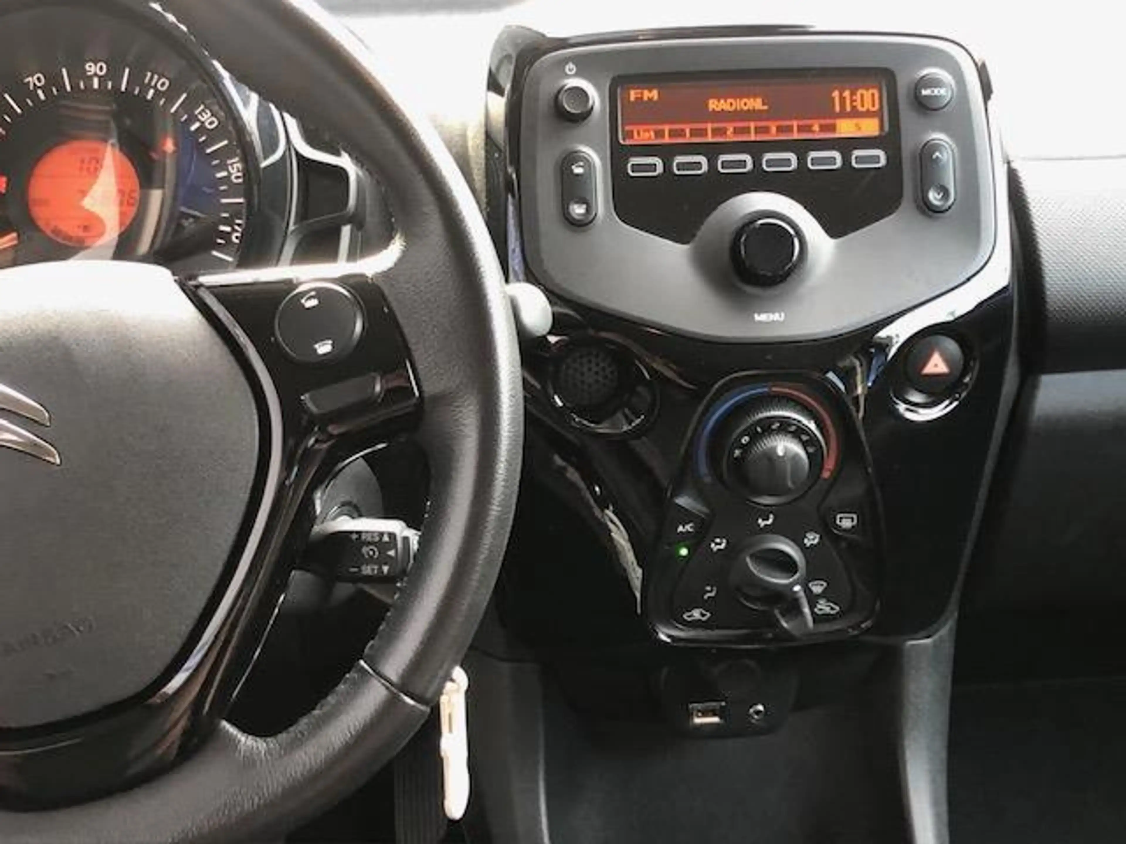Citroen C1 1.0 VTi Feel — photo 13