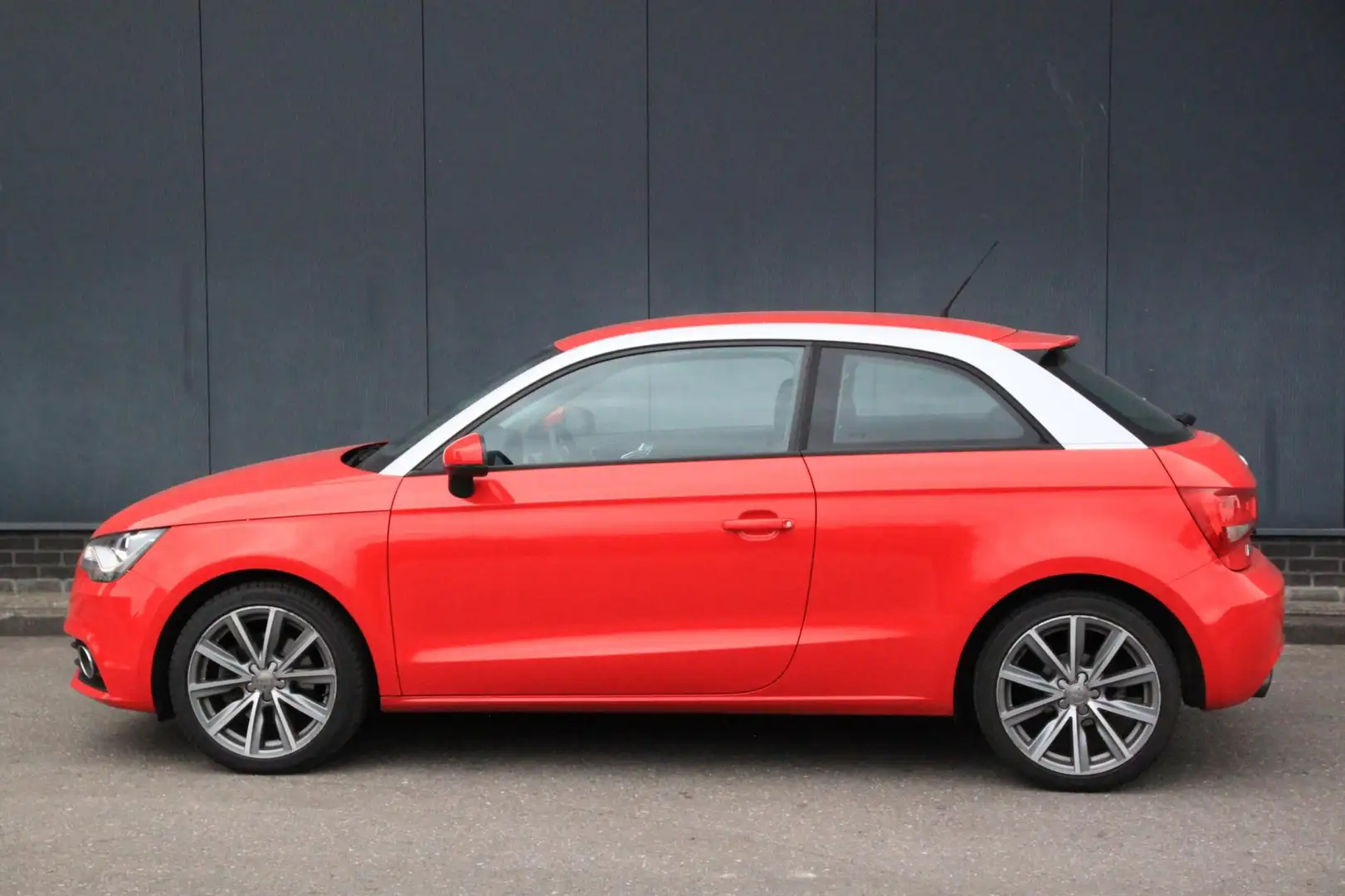 Audi A1 1.4 TFSI Ambition Pro Line Business Xenon/Navigati Rood - 2