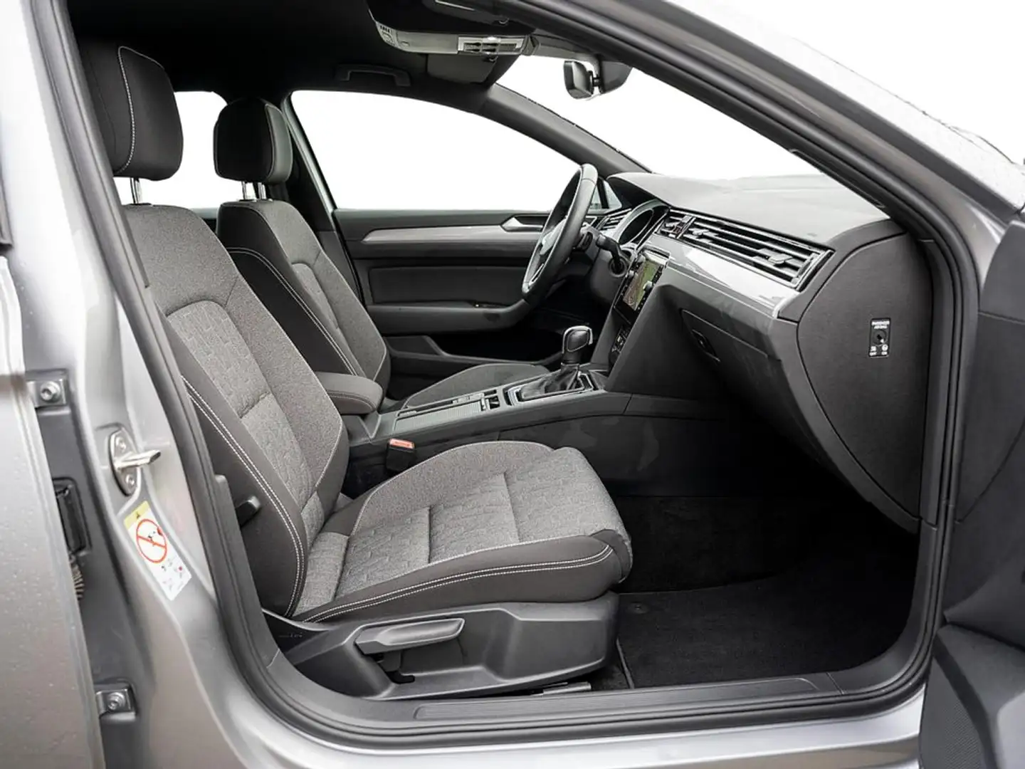 Volkswagen Passat Variant 2.0 TSI Business LED NAVI AHK Silber - 2