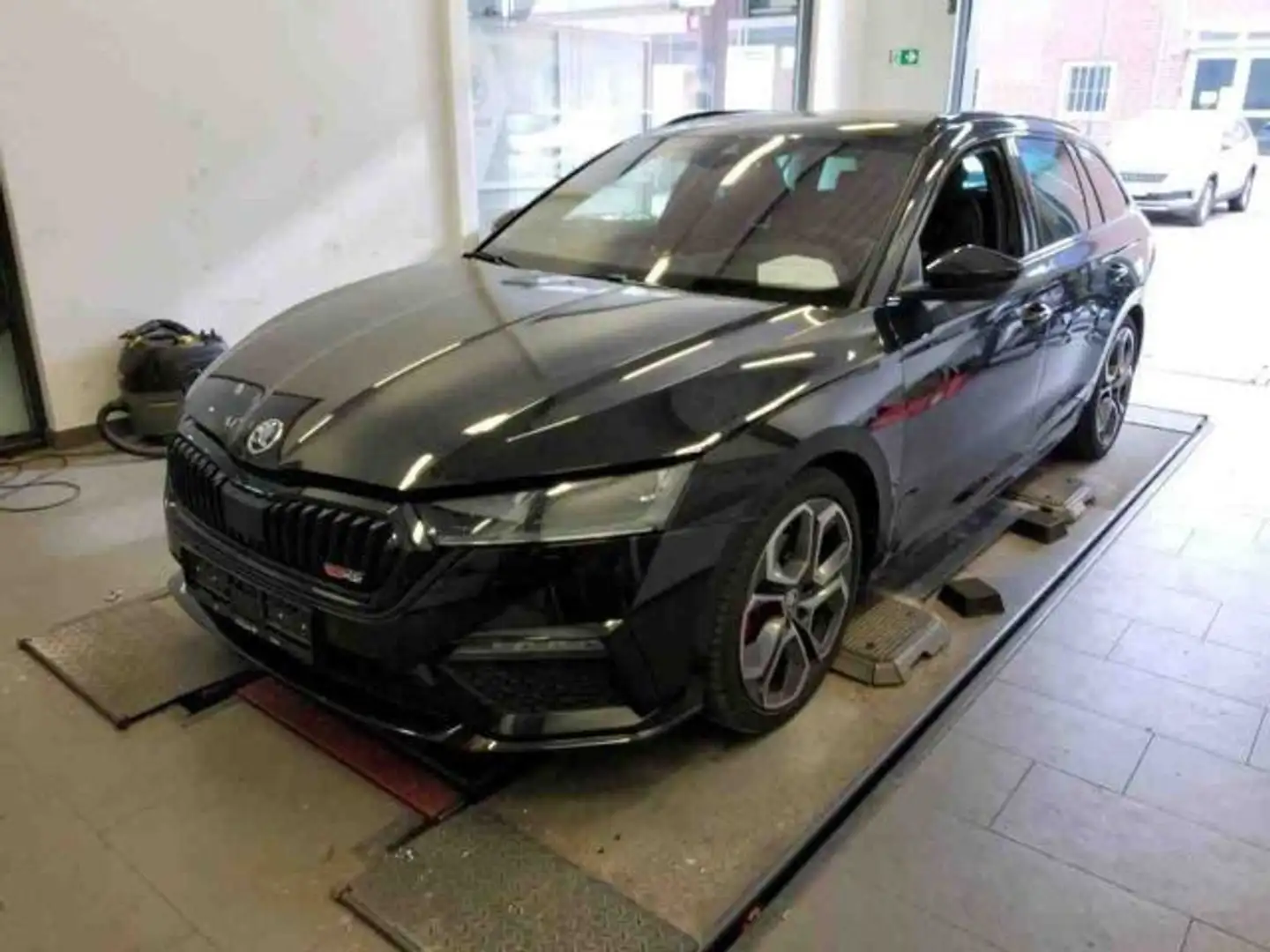 Skoda Octavia Combi RS 2.0 TDI DSG Pano HUD Canton ACC Schwarz - 2