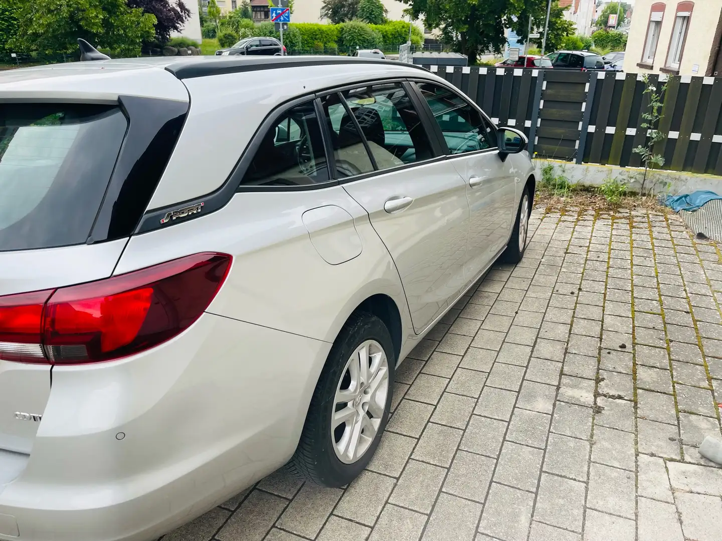 Opel Astra 1.9 CDTI DPF Sport Silber - 2