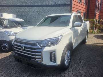 GRAND TITANIUM 2.2D 4x4 AT+AHK 3.5t+XENON+