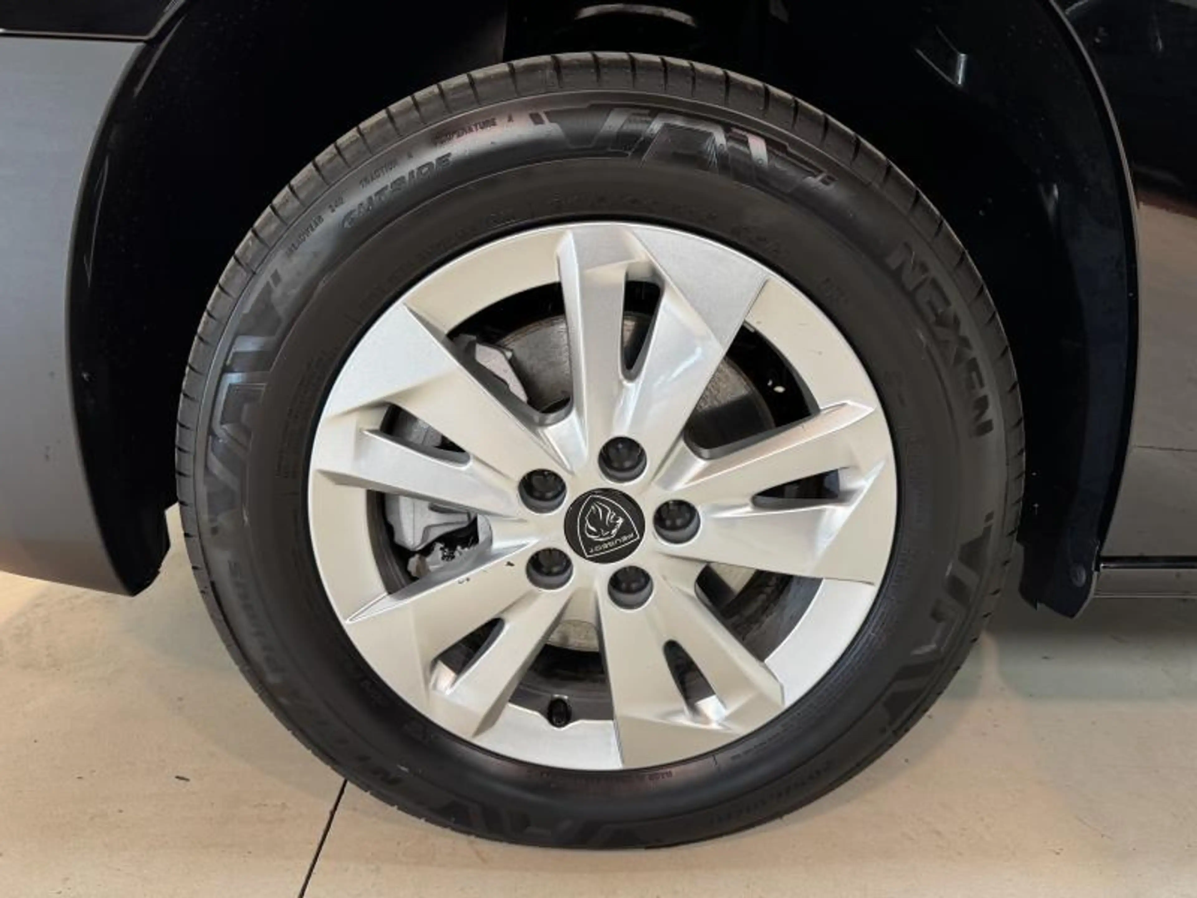 Peugeot Partner XL 1.5Blue-HDi EAT8 130 Heavy S&S Premium *** FULL — photo 8