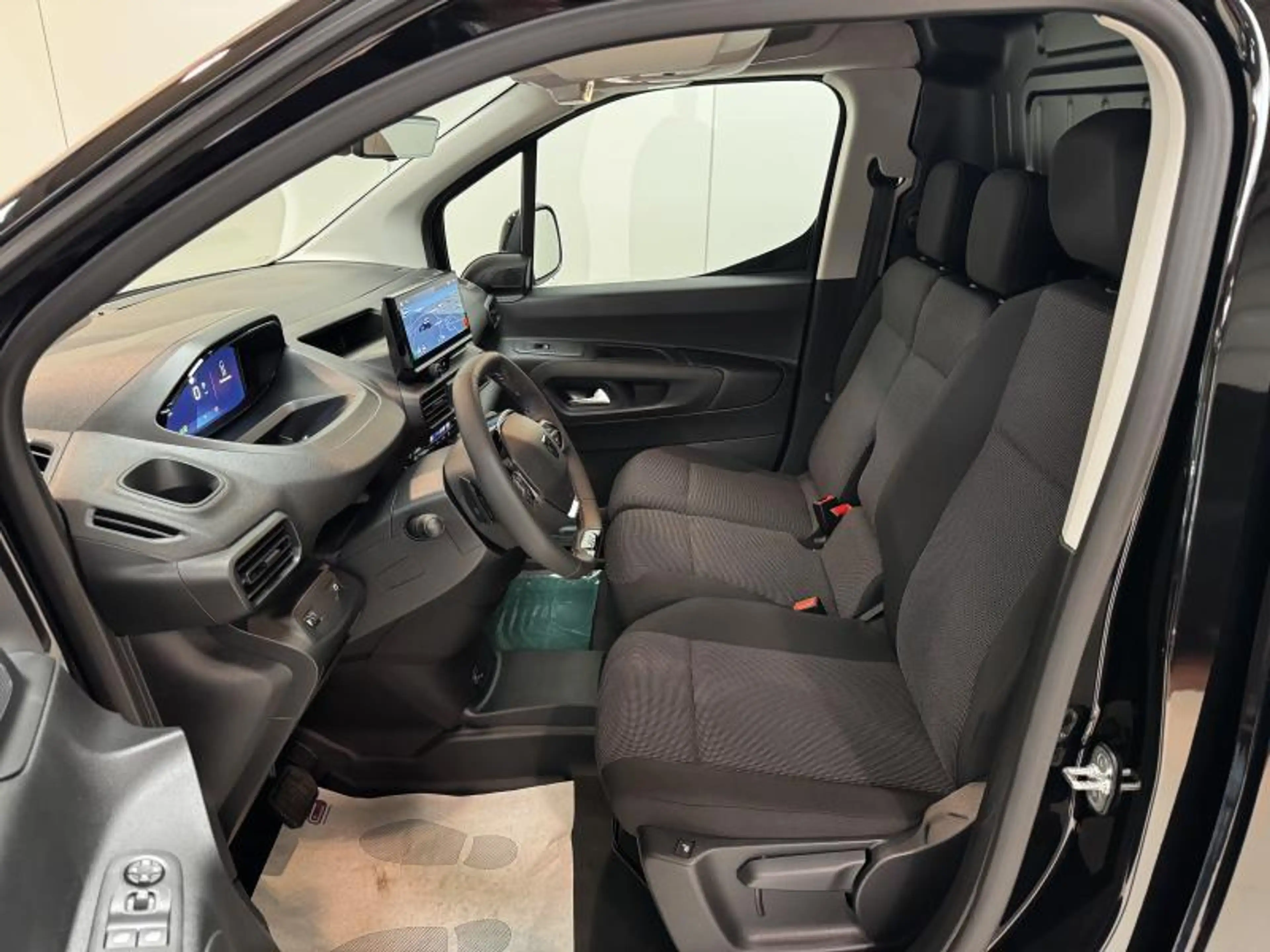 Peugeot Partner XL 1.5Blue-HDi EAT8 130 Heavy S&S Premium *** FULL — photo 10