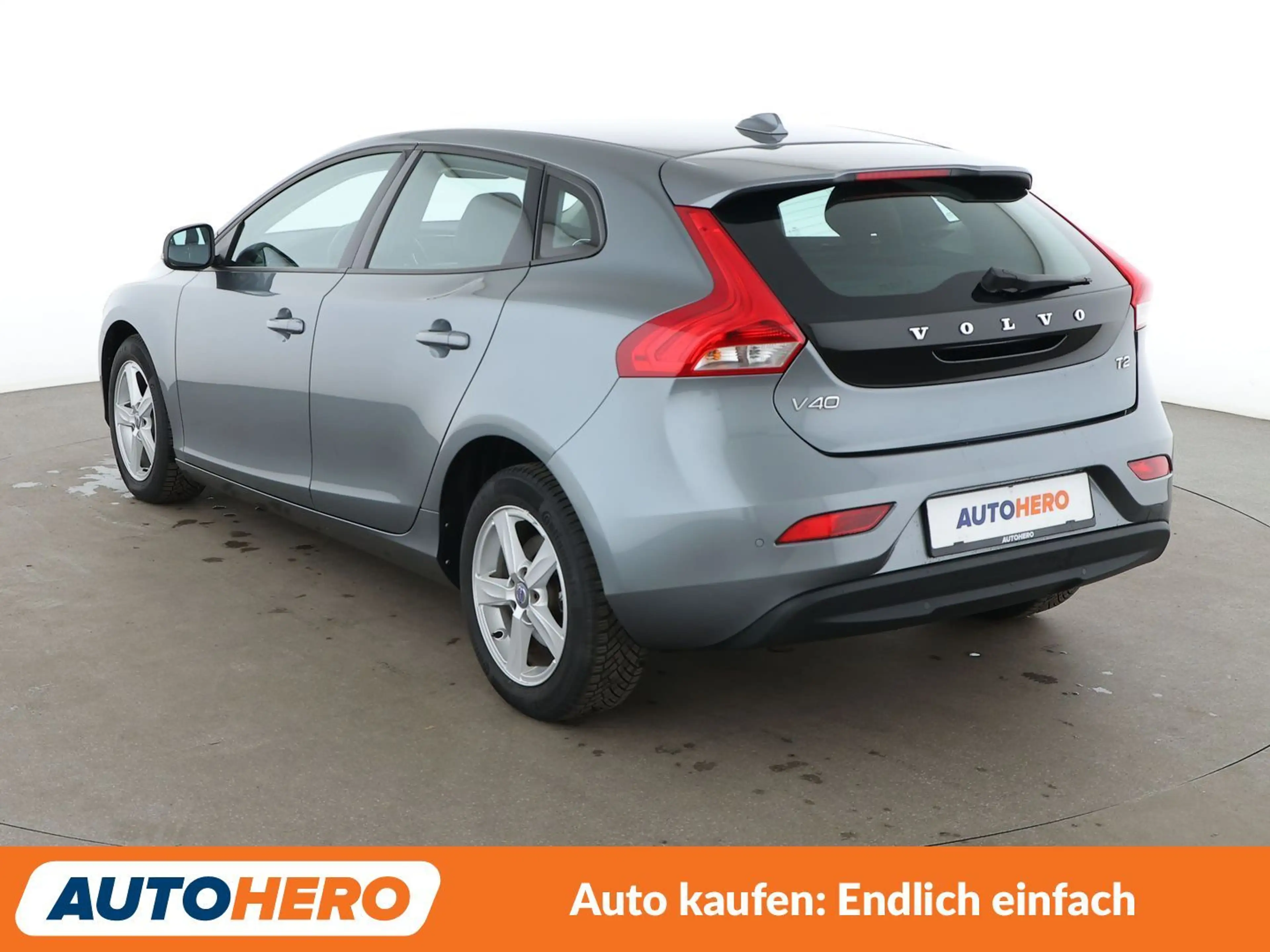 Volvo V40 2.0 T2 Momentum*NAV*LED*TEMPO*PDC*SHZ*BT* — photo 4