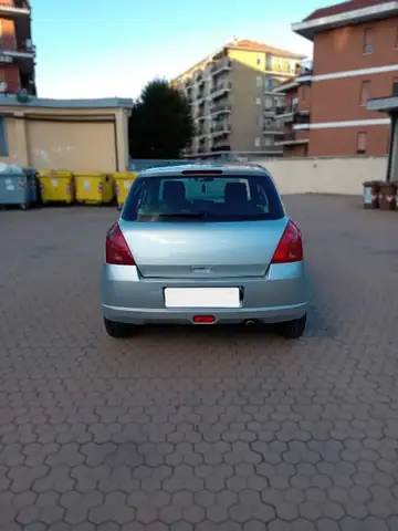 Suzuki Swift view 11