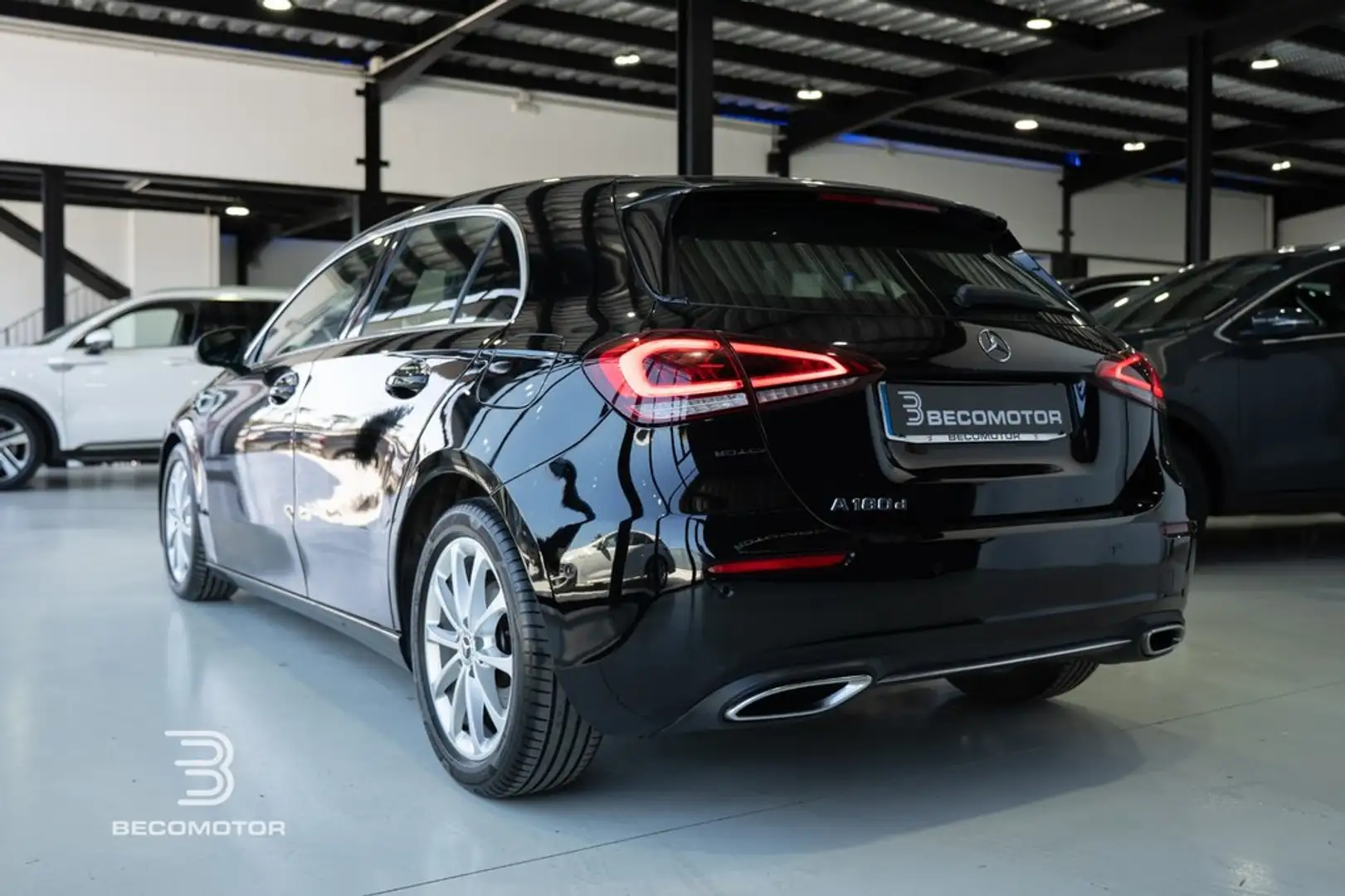 Mercedes-Benz A 180 180CDI Aut. Negro - 2