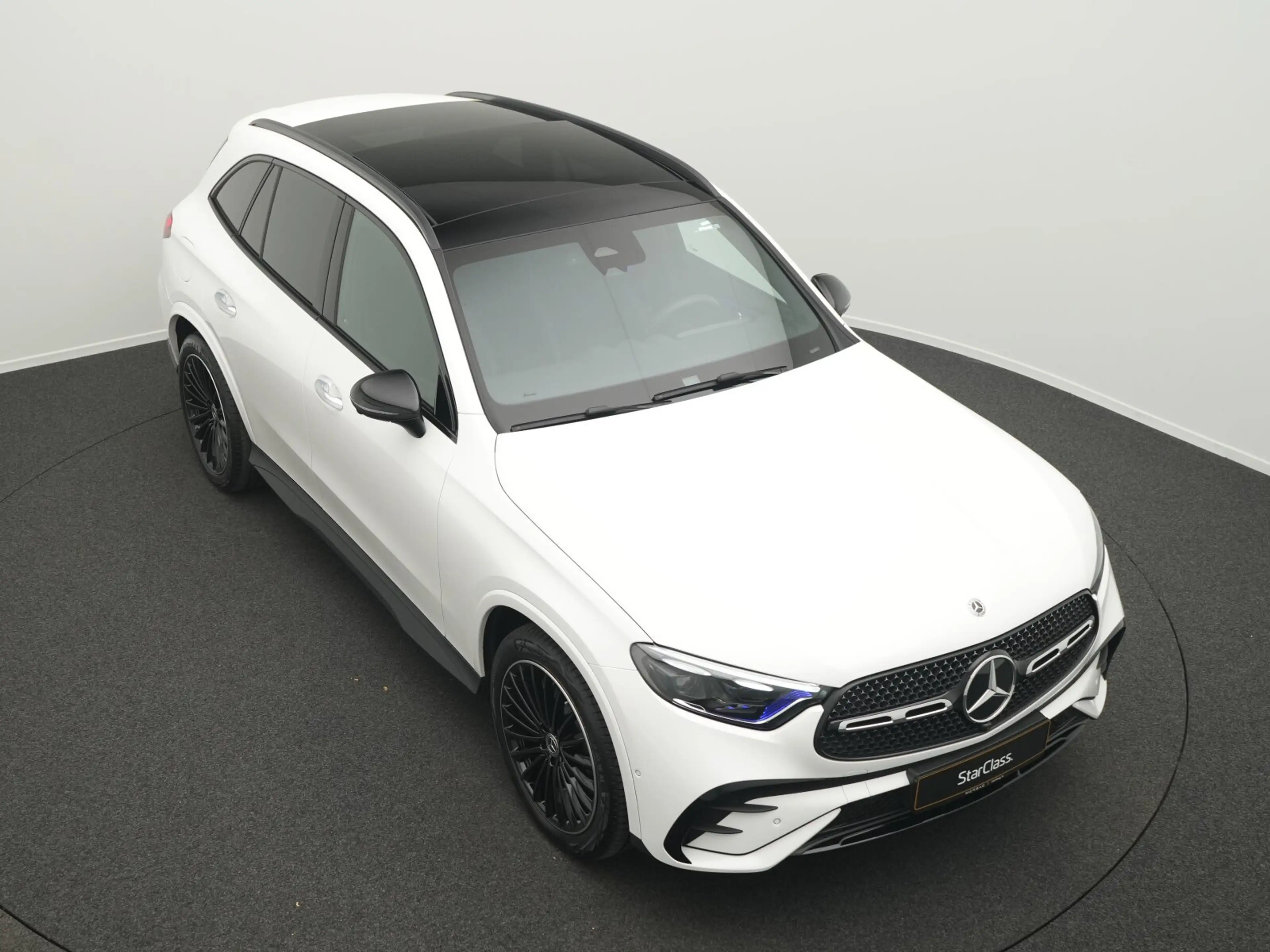 Mercedes-Benz GLC 220 GLC 220 d 4M AMG-Line  AMG Line COMAND APS/Styling — photo 12