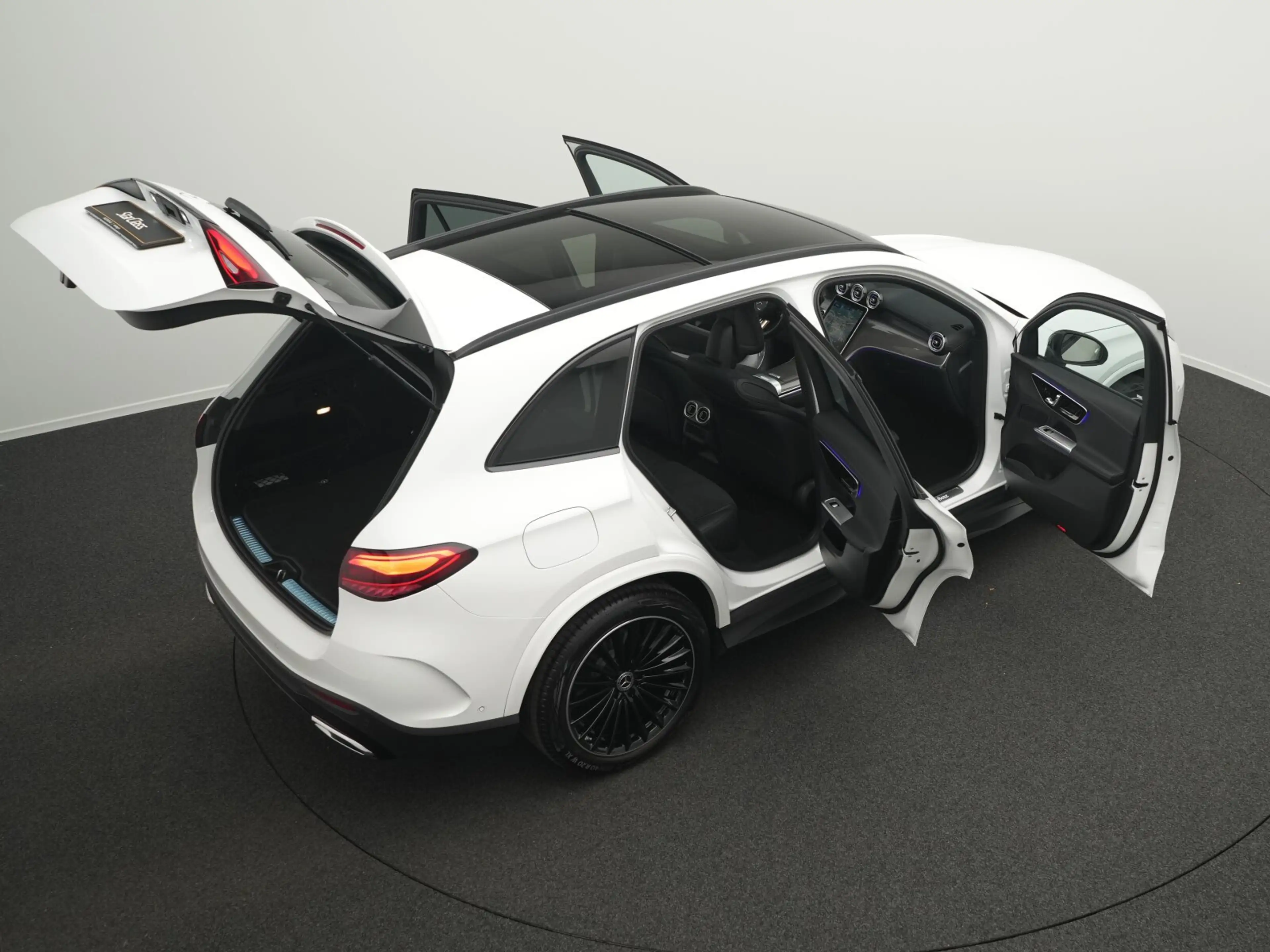 Mercedes-Benz GLC 220 GLC 220 d 4M AMG-Line  AMG Line COMAND APS/Styling — photo 15