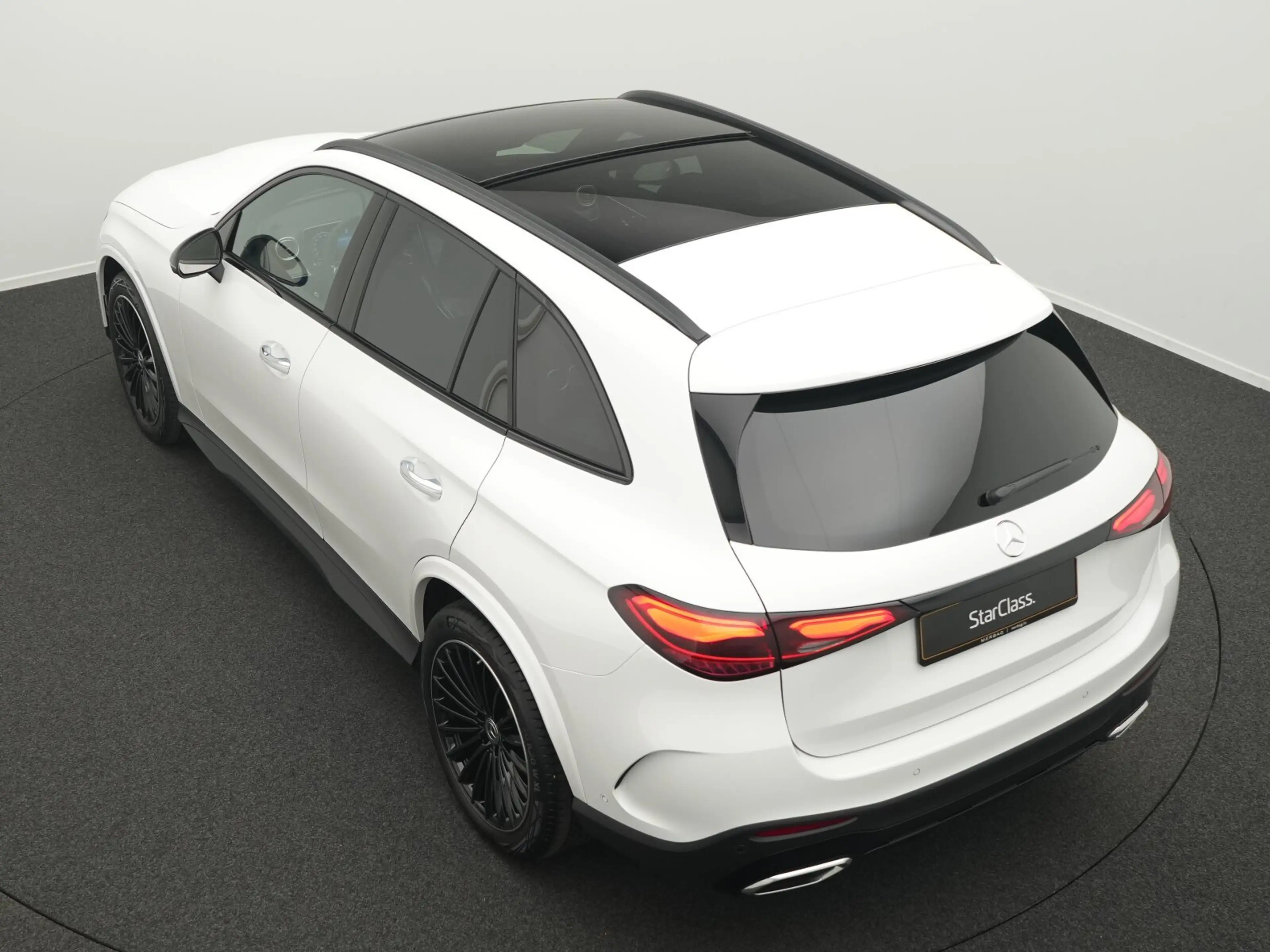 Mercedes-Benz GLC 220 GLC 220 d 4M AMG-Line  AMG Line COMAND APS/Styling — photo 13