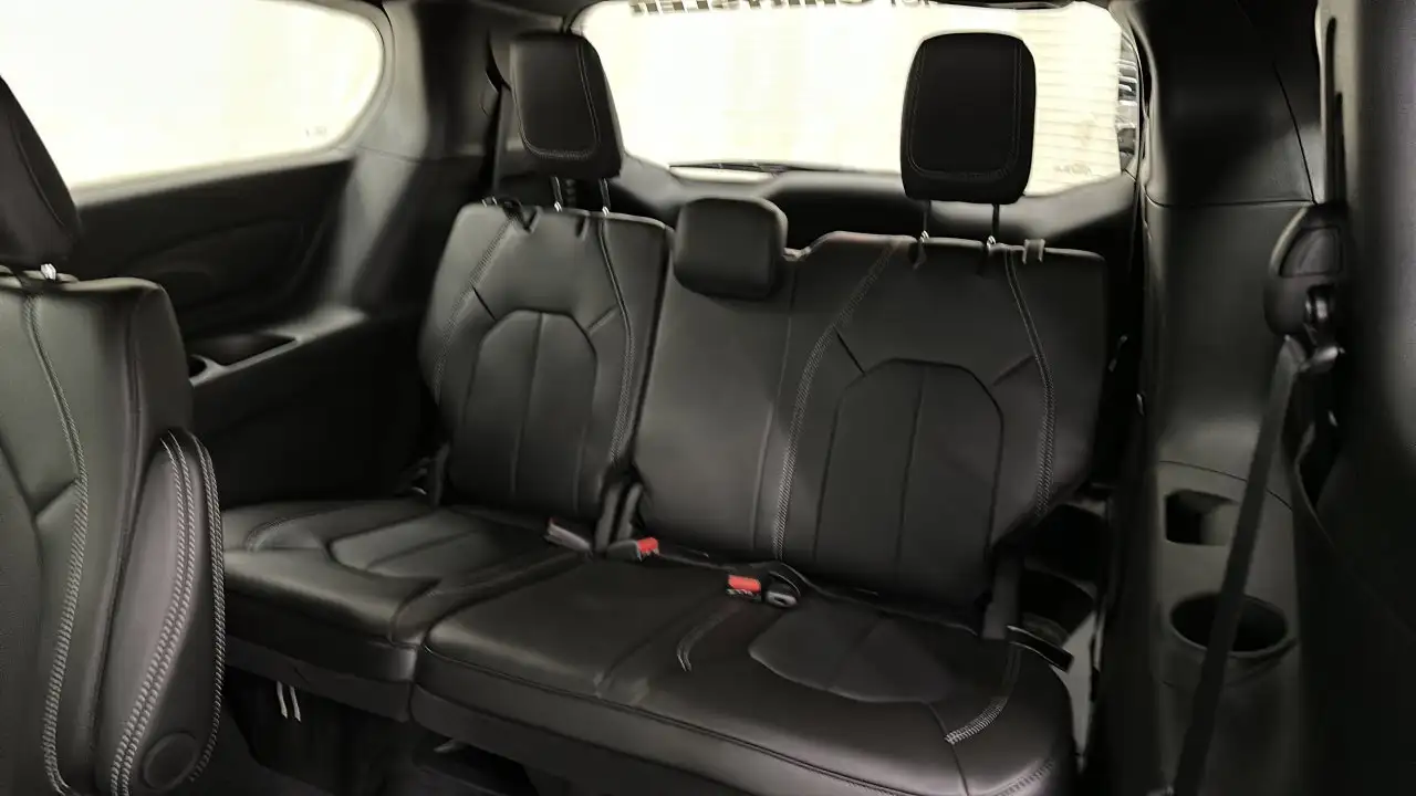 Chrysler Grand Caravan снимка Chrysler Grand Caravan