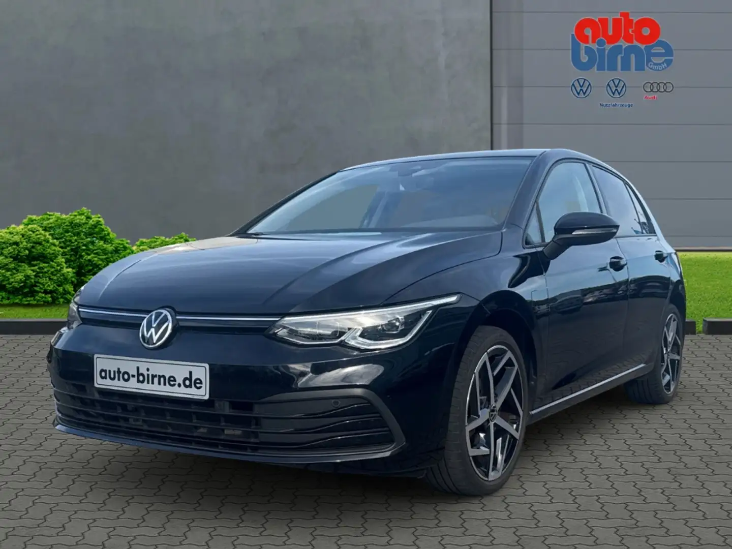 Volkswagen Golf VIII 1.5 TSI Life El. Panodach Navi Digitales Cock Negro - 1