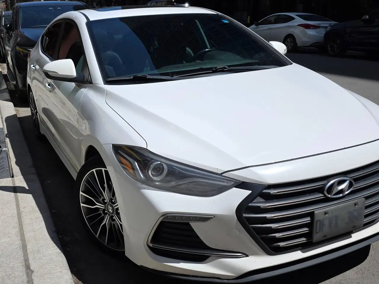 Hyundai ELANTRA снимка Hyundai ELANTRA