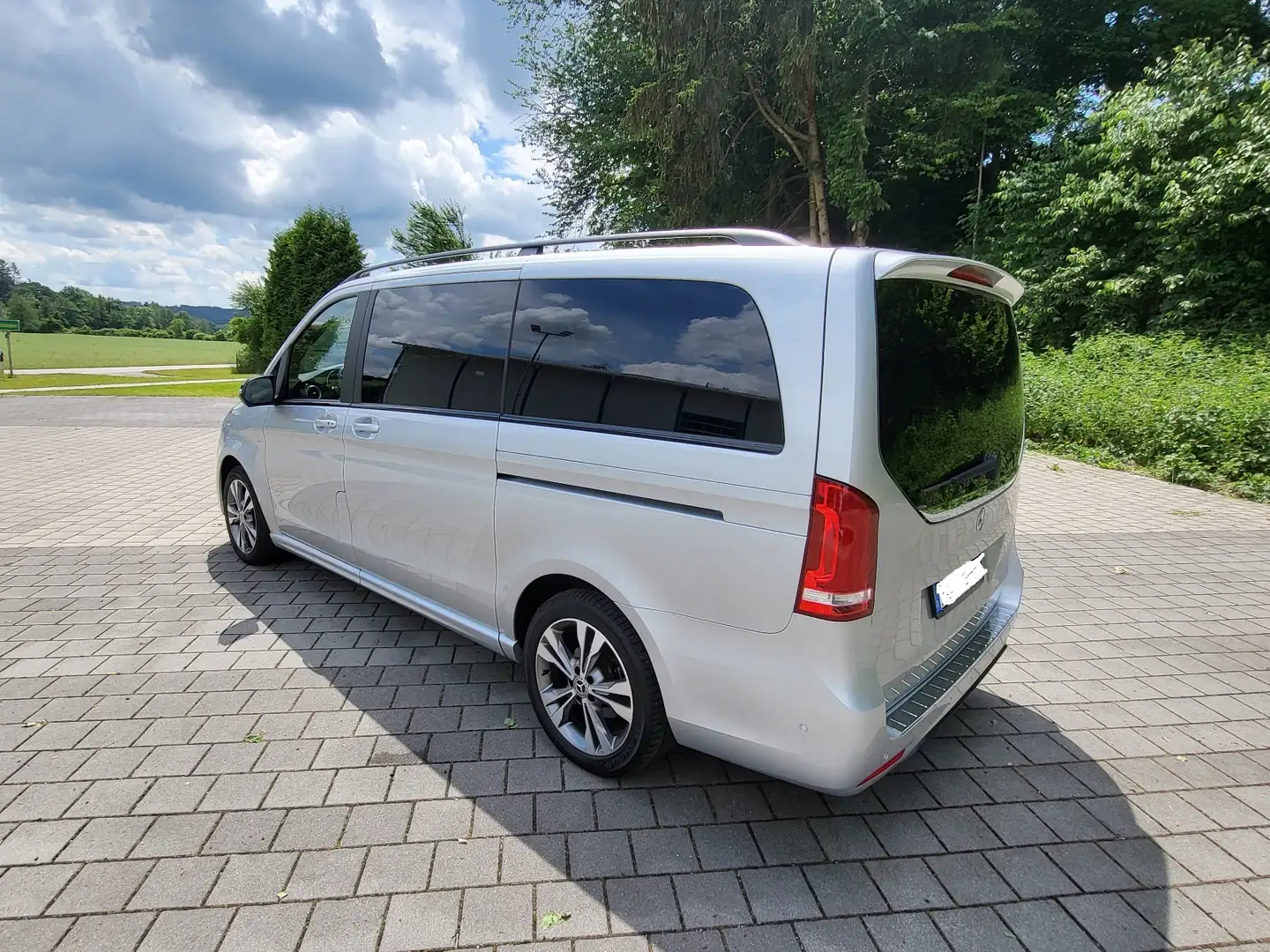 Mercedes-Benz V 250 Diesel extralang Ed.Avantgarde 4matic Vollausstatt Silber - 2