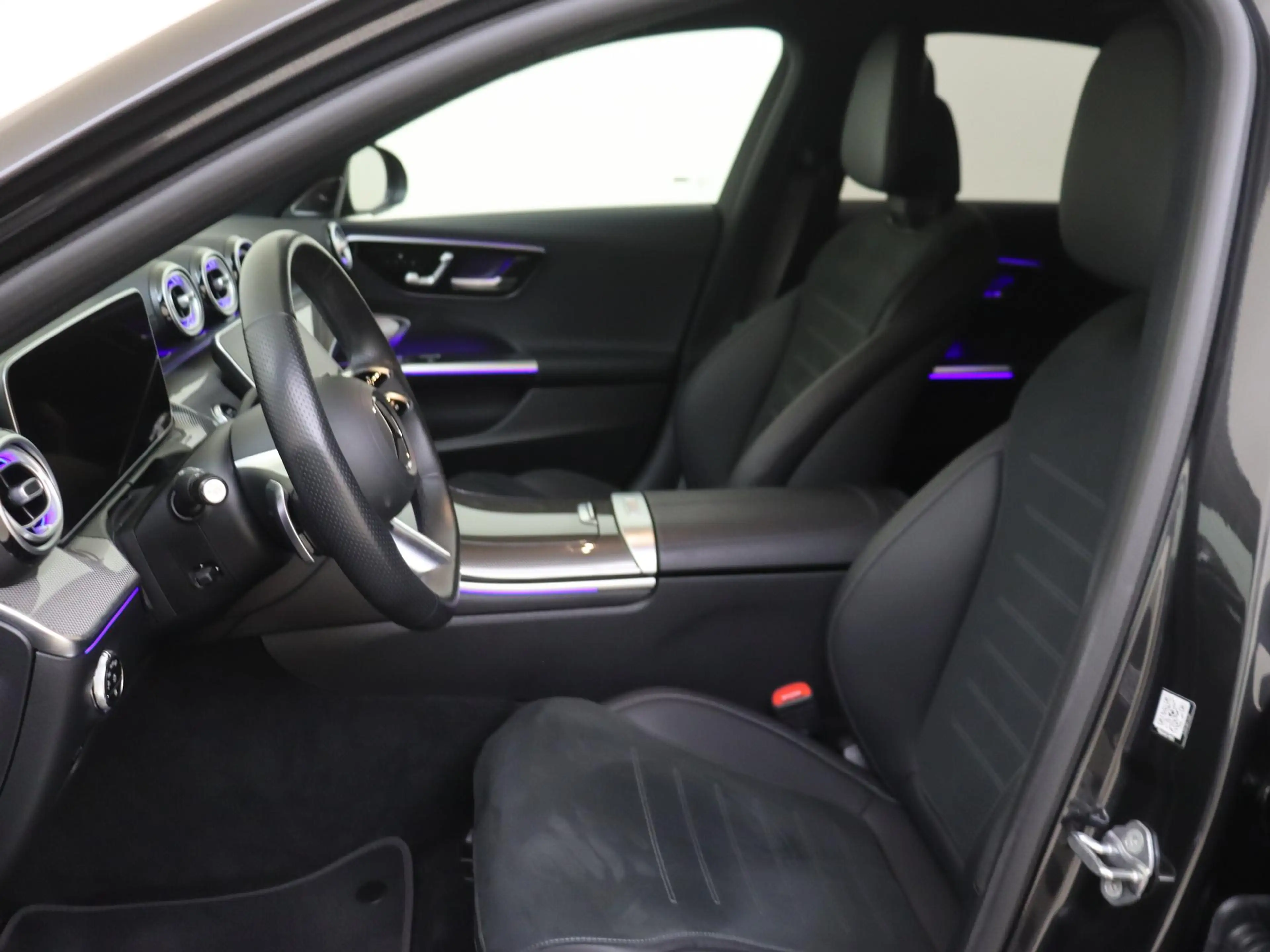 Mercedes-Benz C 400 e 4MATIC AMG Line / Burmester 3D/ Night/ Memory/ K — photo 11