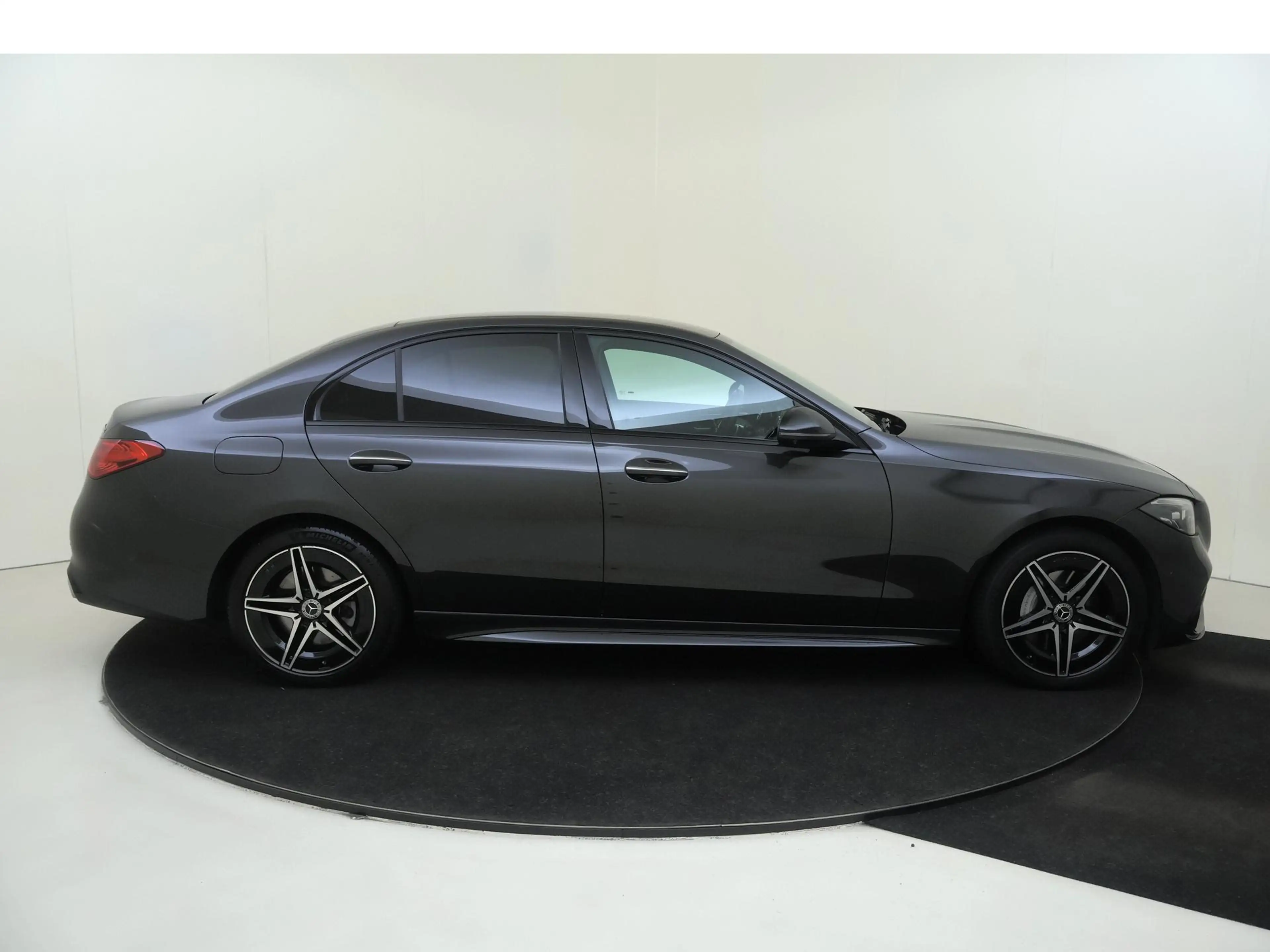 Mercedes-Benz C 400 e 4MATIC AMG Line / Burmester 3D/ Night/ Memory/ K — photo 9