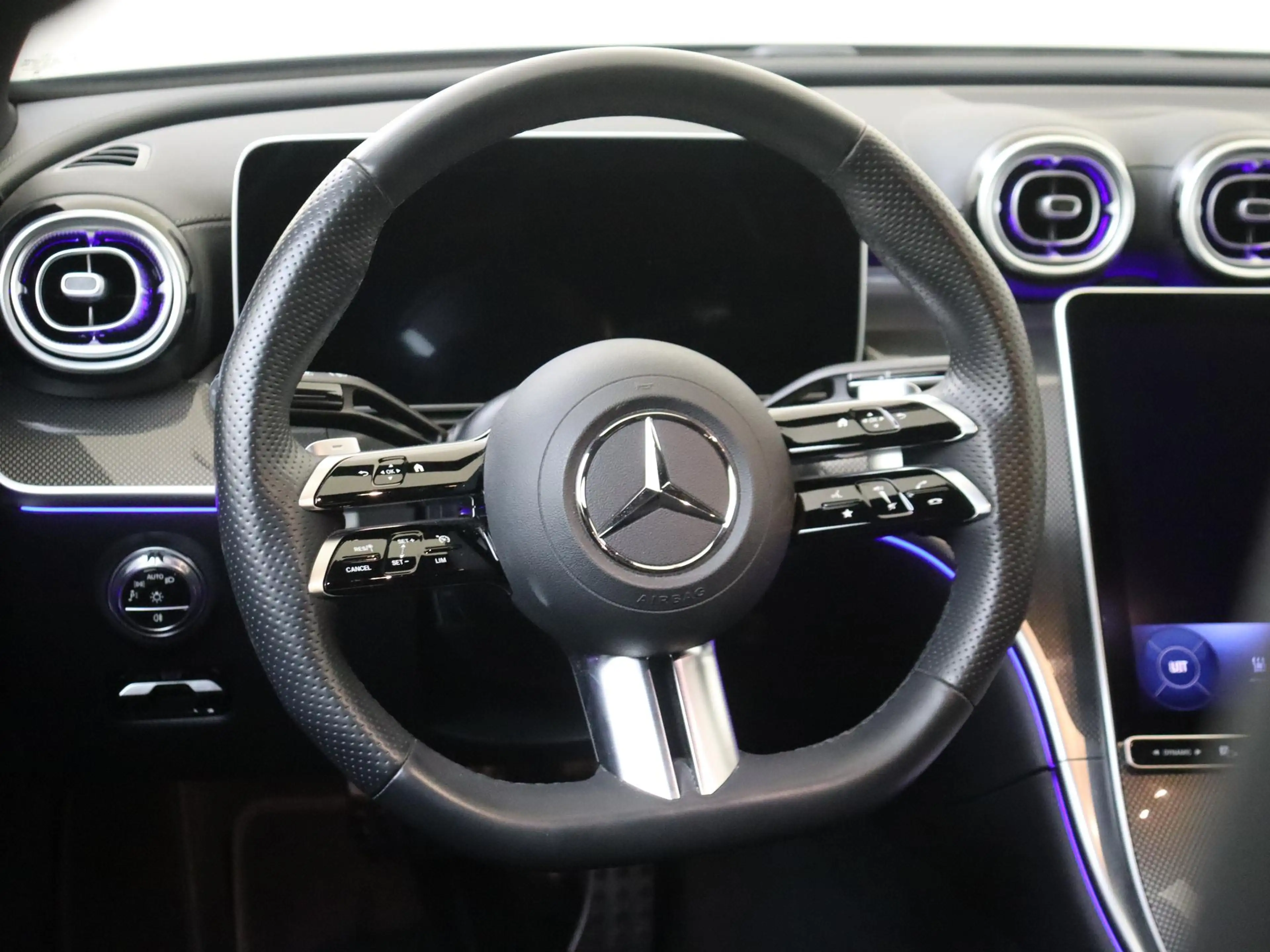 Mercedes-Benz C 400 e 4MATIC AMG Line / Burmester 3D/ Night/ Memory/ K — photo 10