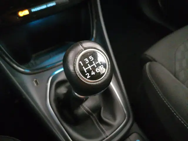 Ford Puma view 13