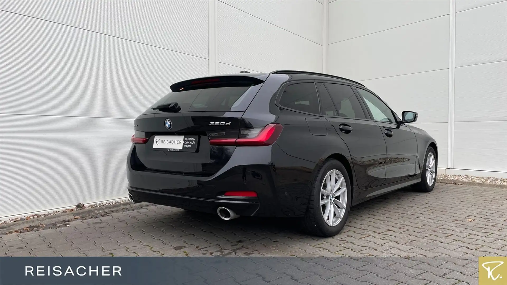 BMW 320 d xDrive Tou LCPro.HuD,DAPro.RFK Schwarz - 2