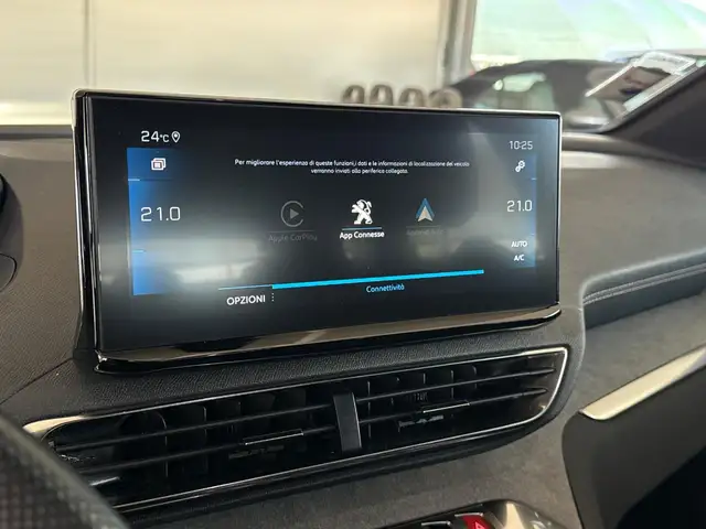 Peugeot 3008 view 11